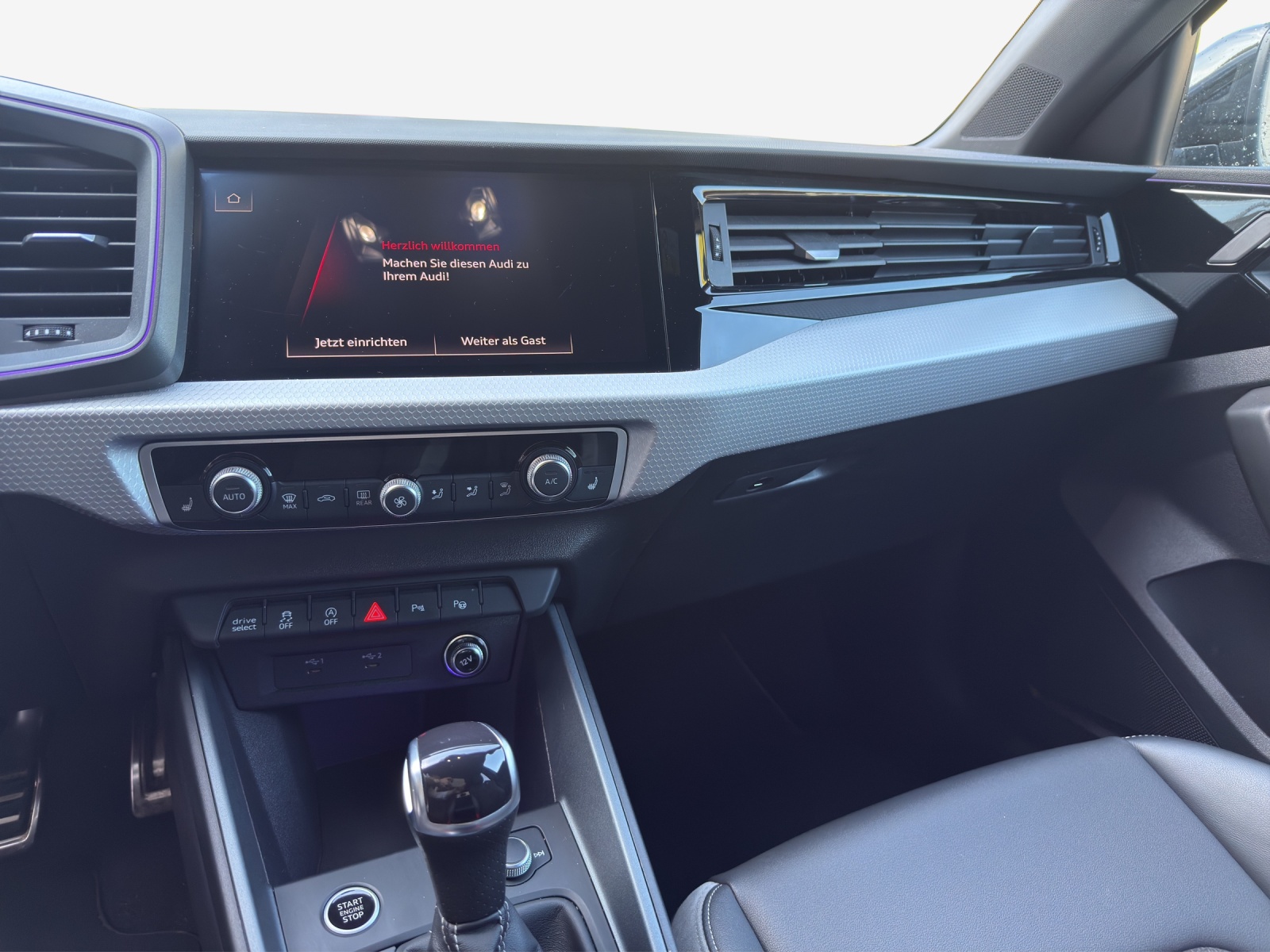 AUDI A1 Sportback 35 TFSI S Line S-tronic-image-10
