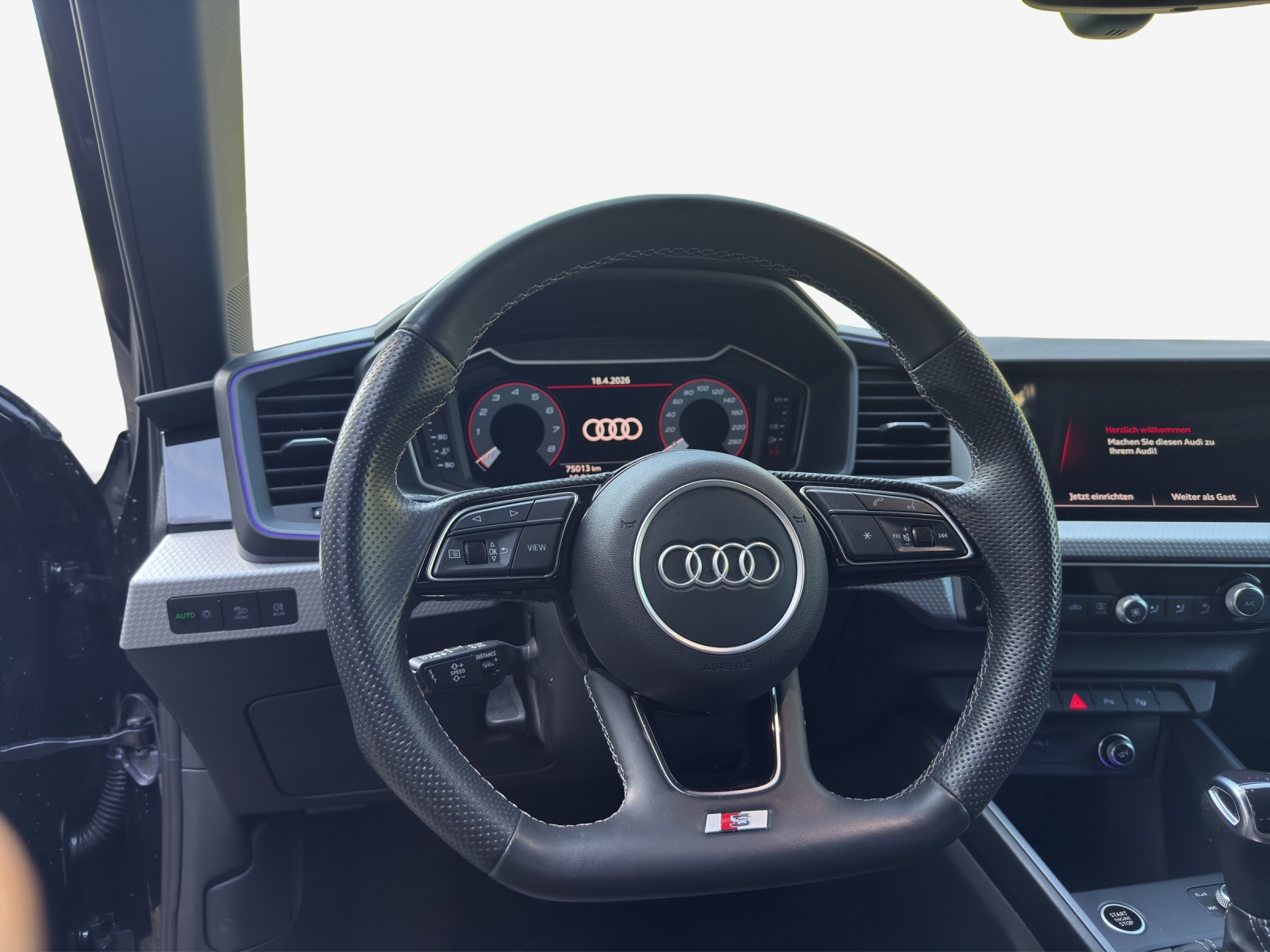 AUDI A1 Sportback 35 TFSI S Line S-tronic-image-9