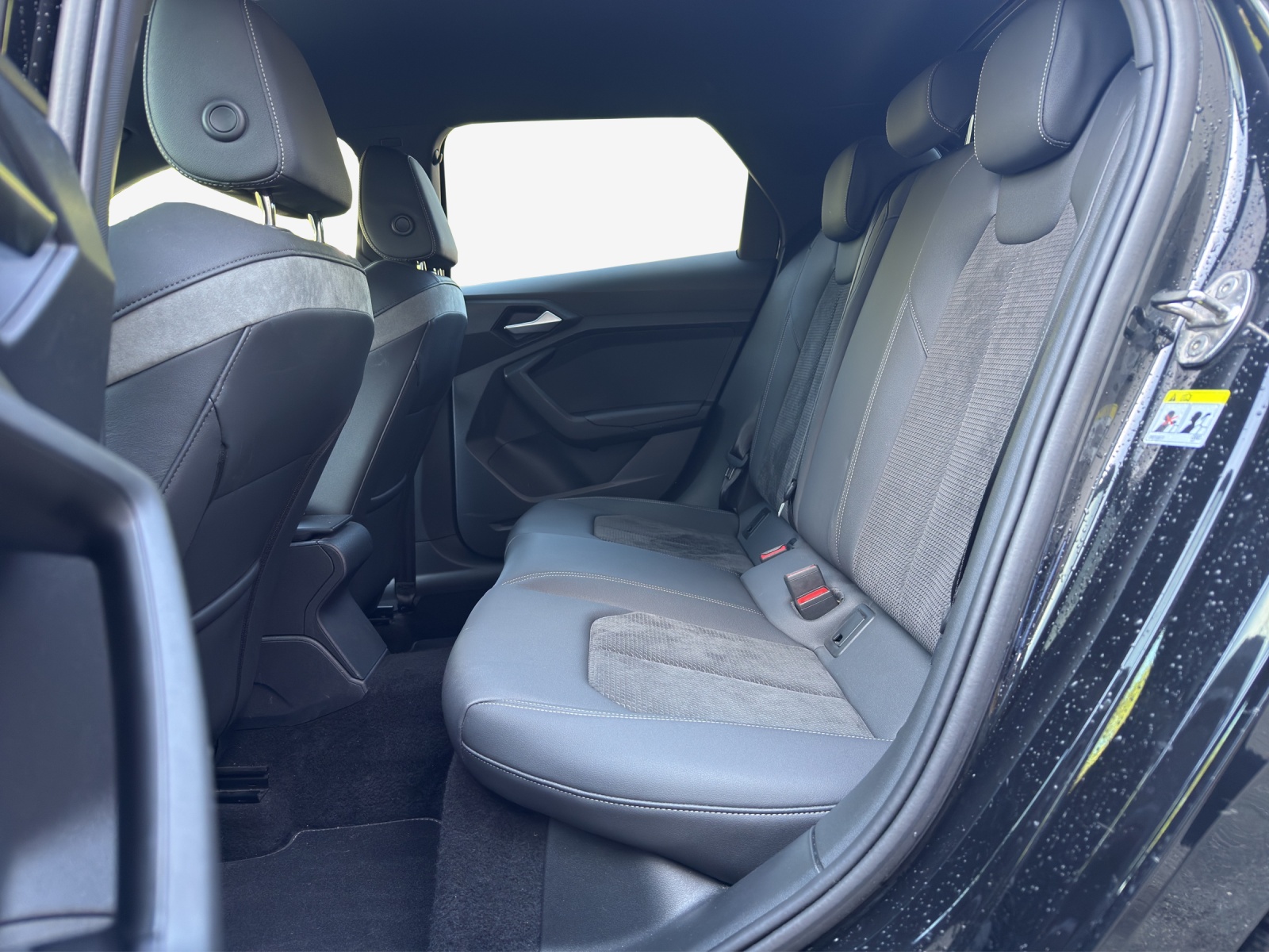 AUDI A1 Sportback 35 TFSI S Line S-tronic-image-11