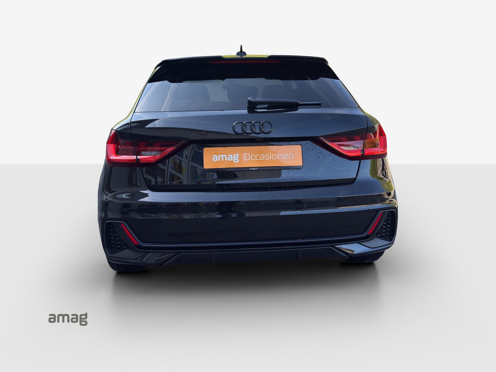 AUDI A1 Sportback 35 TFSI S Line S-tronic-showroom-element-3