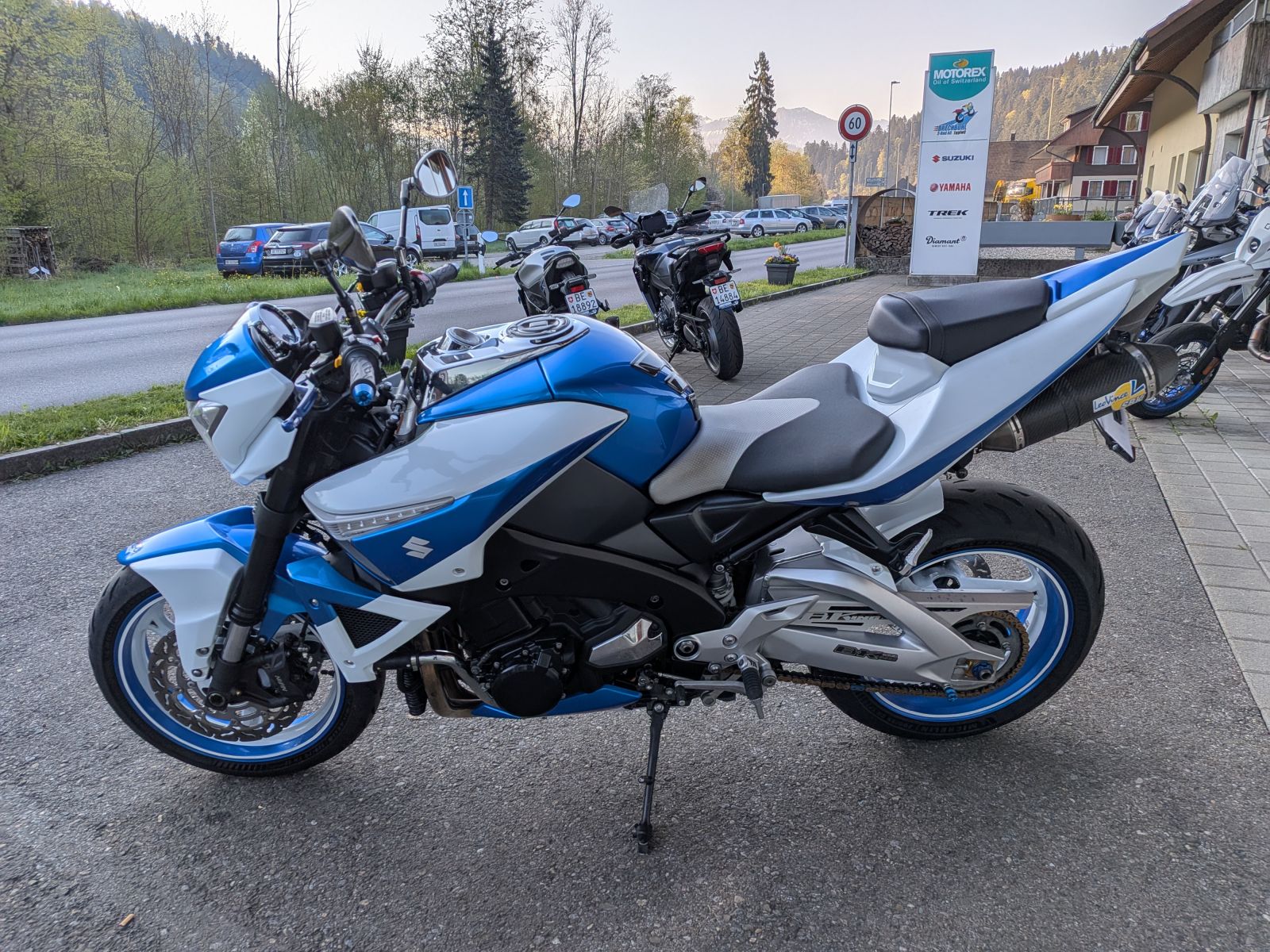 SUZUKI GSX 1300 B-King-image-3