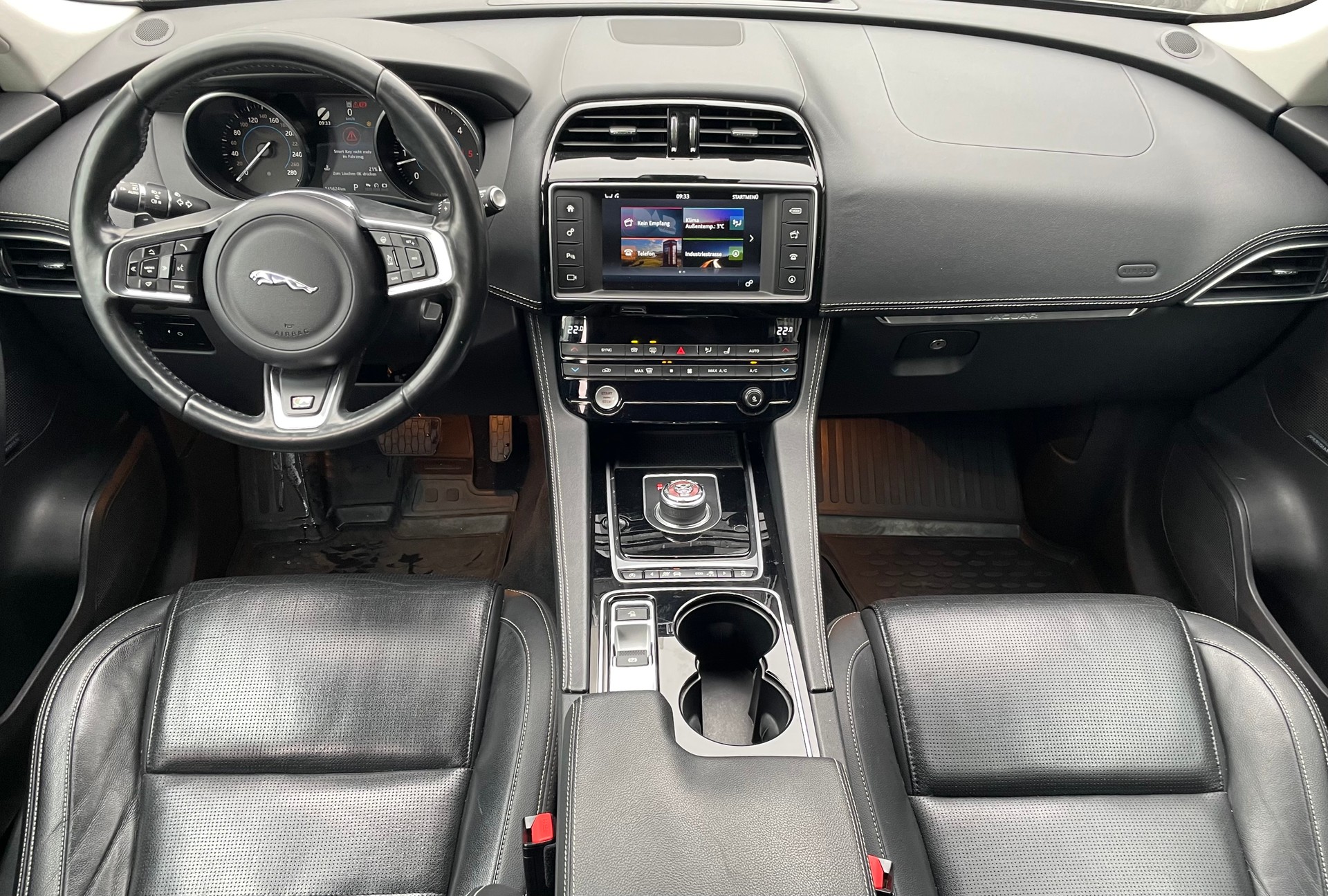 JAGUAR F-Pace 3.0 TD R-Sport AWD Automatik-image-8
