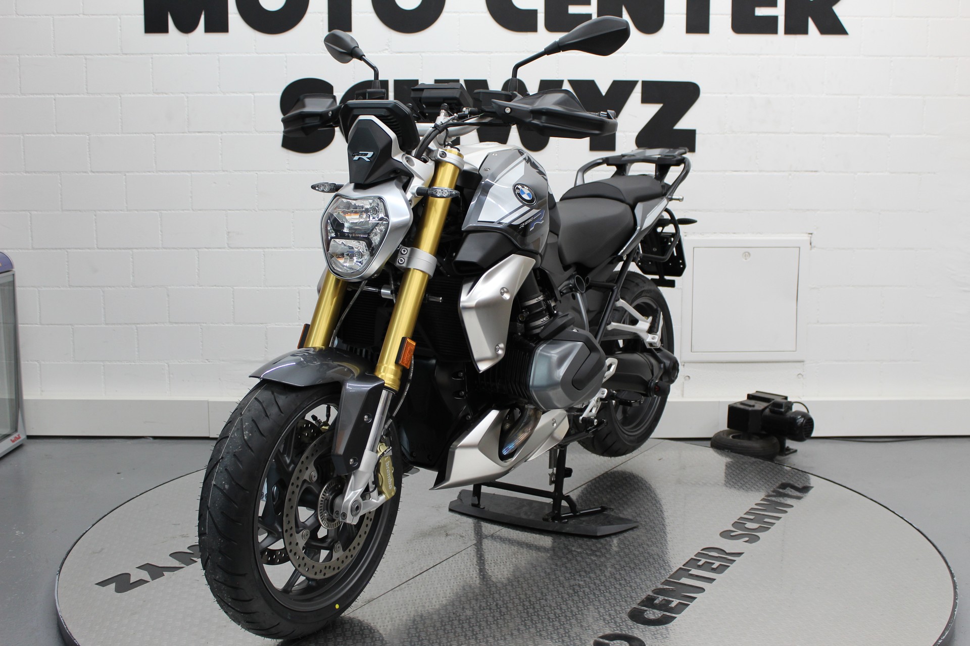 BMW R 1250 R-image-2