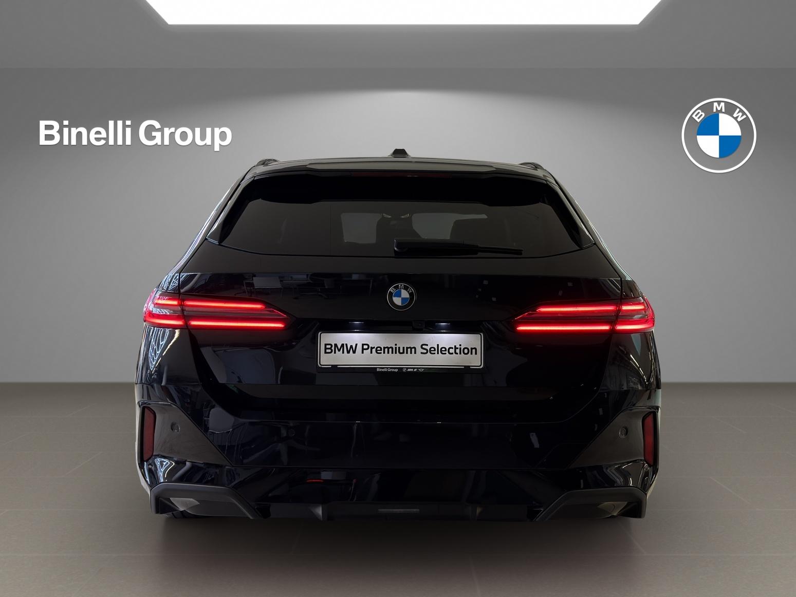 BMW 520d xDrive Touring M Sportpaket Pro-showroom-element-3