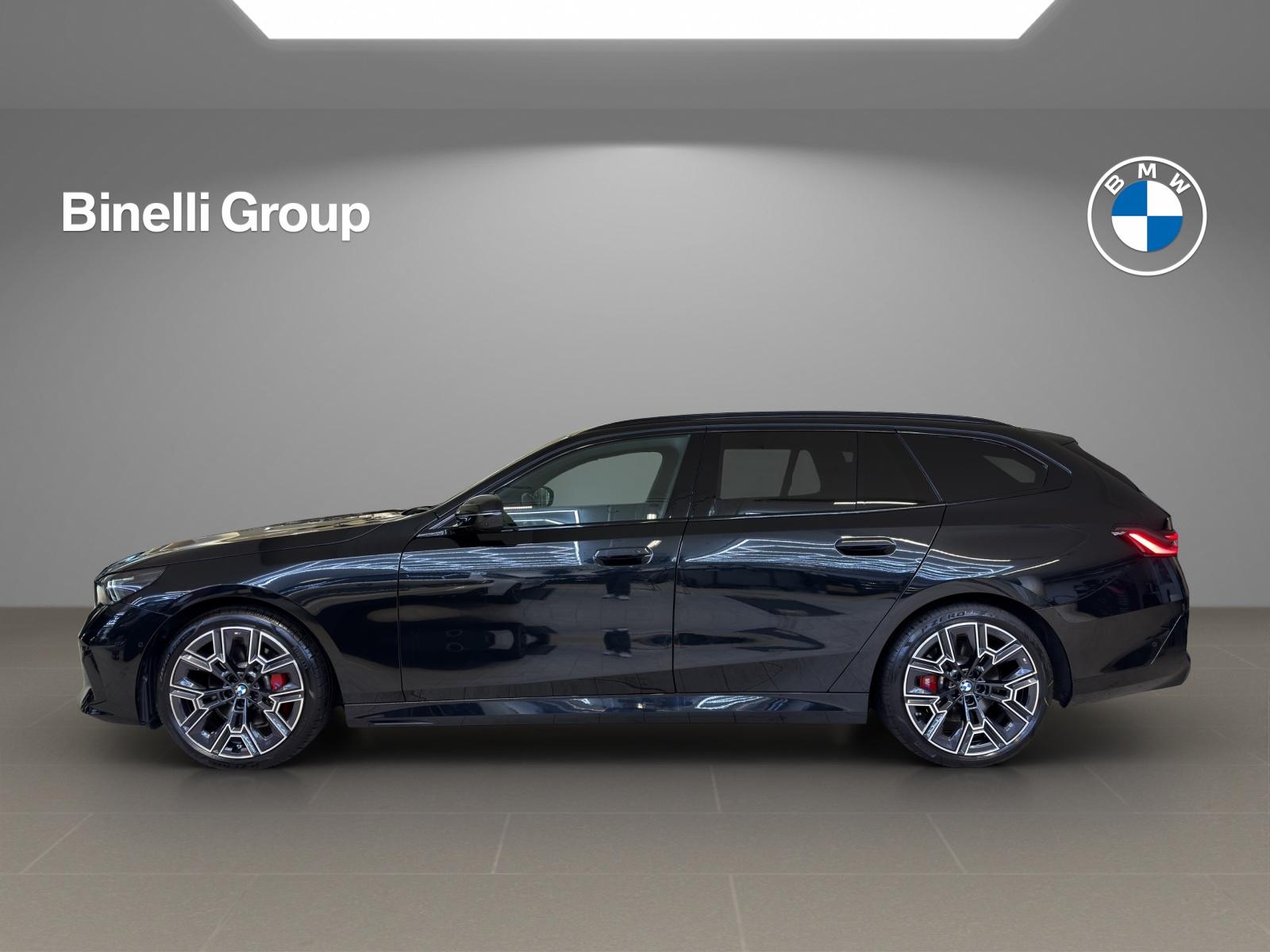 BMW 520d xDrive Touring M Sportpaket Pro-showroom-element-1
