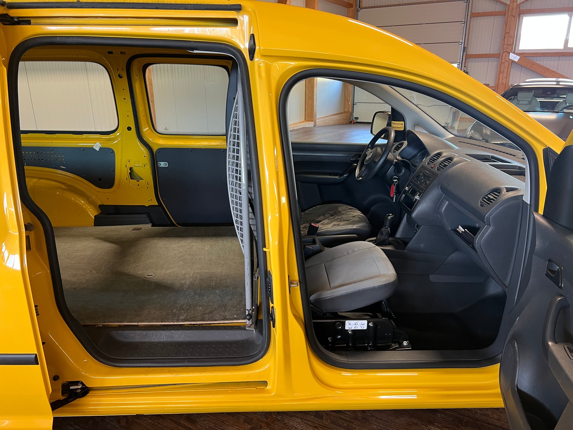 VW Caddy Maxi 1.2 TSI-image-13