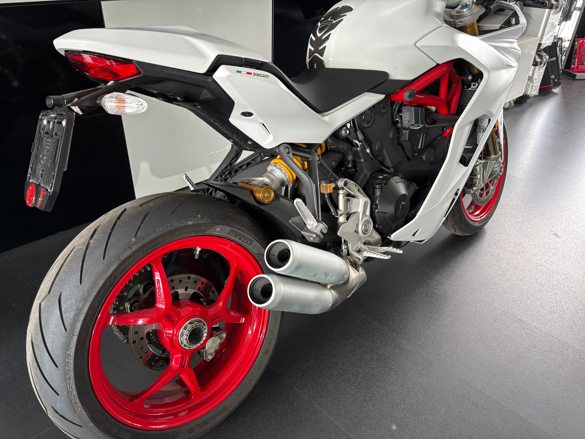 DUCATI 950 Supersport S-image-4
