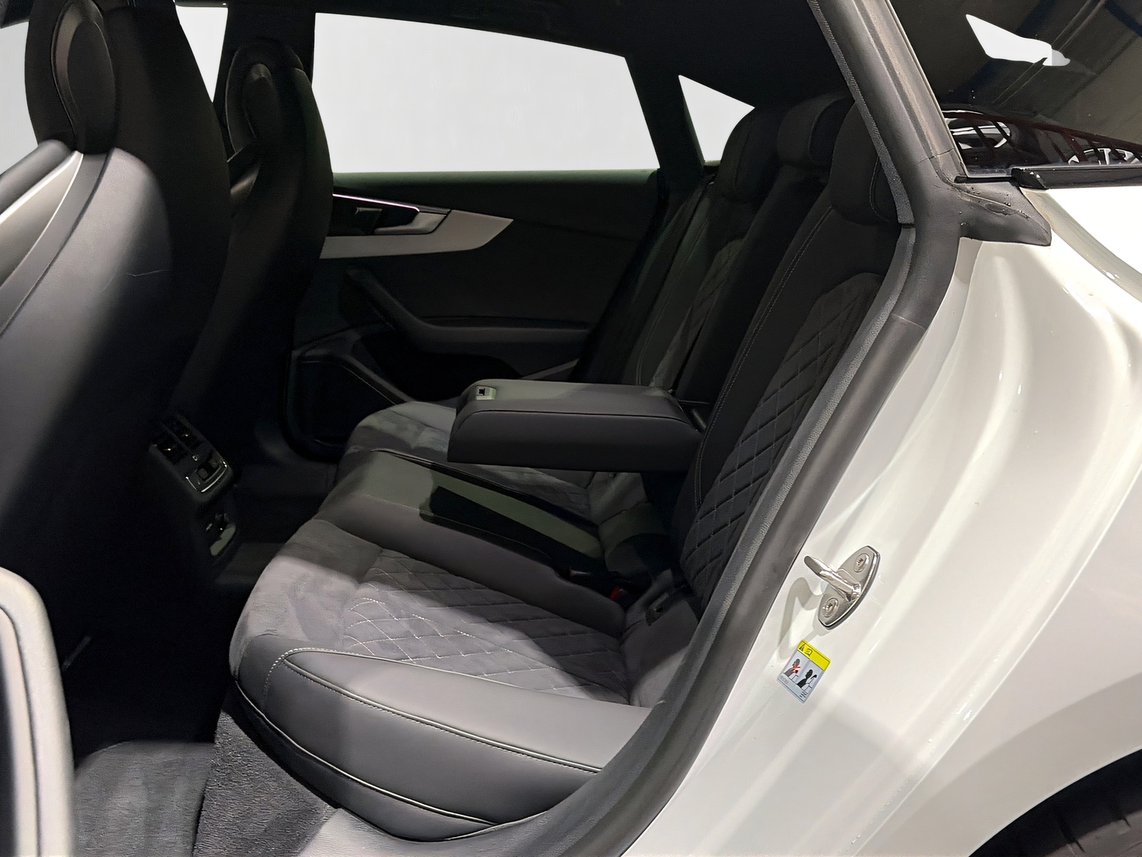 AUDI S5 Sportback 3.0 TDI qu**S-Sportsitze,5-Jahre Werksgarantie,Panodach**Np CHF 122'000.-**-image-9