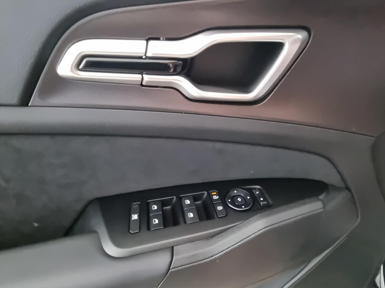 KIA Sportage 1.6 T-GDi PHEV AWD GT-Line-image-11
