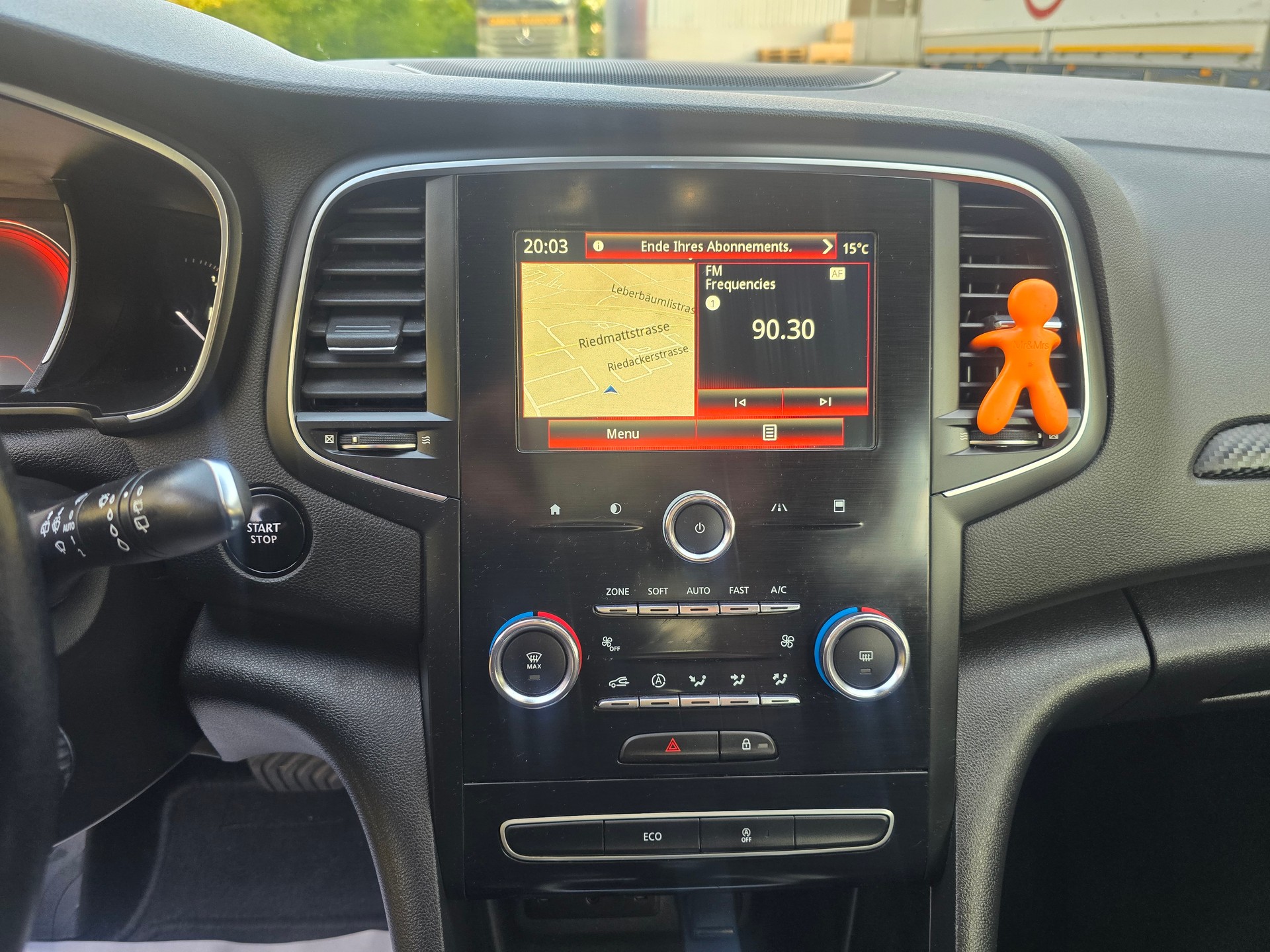 RENAULT Mégane Grandtour 1.5 dCi 90th Anniversary EDC-image-22