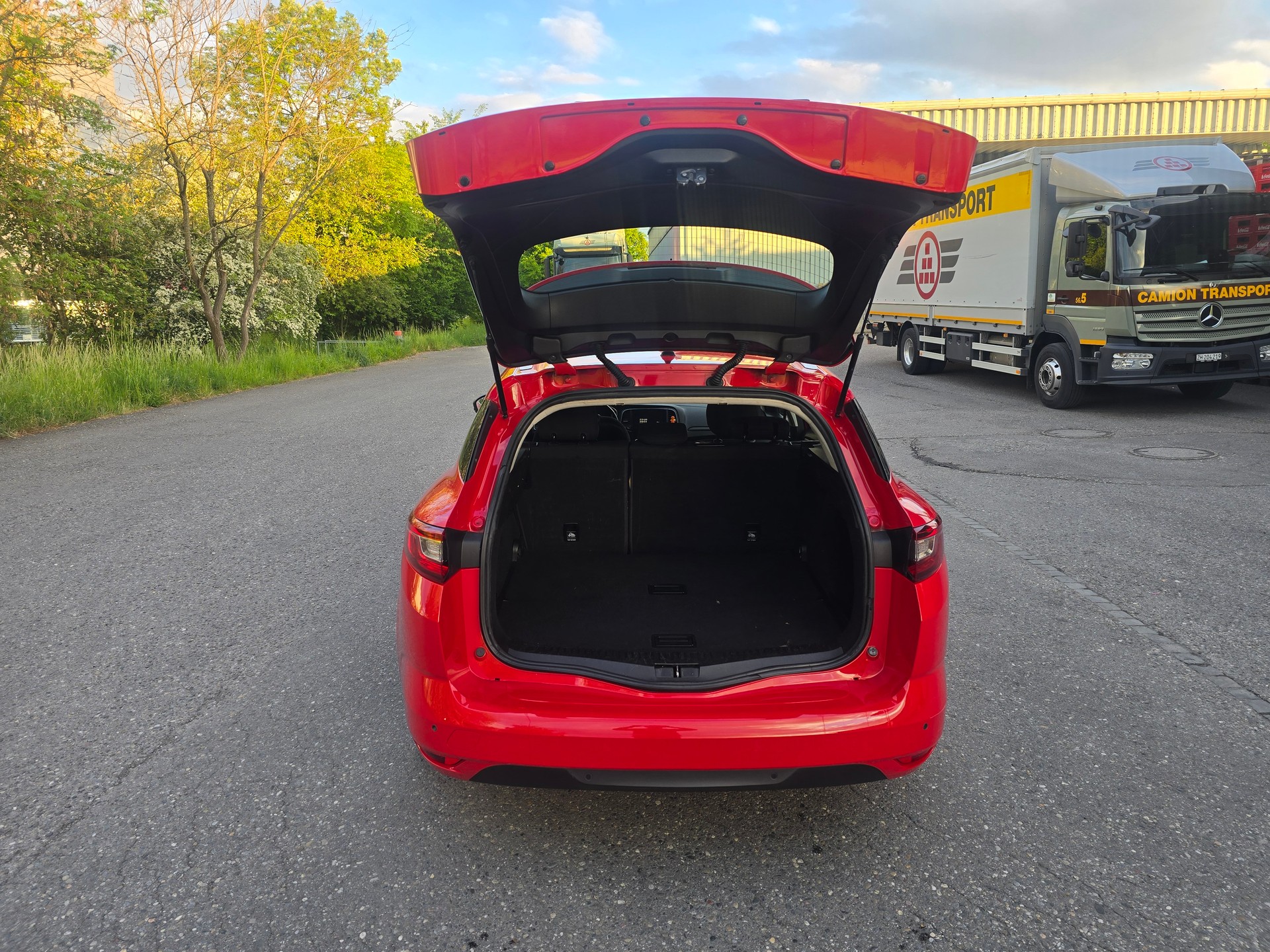 RENAULT Mégane Grandtour 1.5 dCi 90th Anniversary EDC-image-6