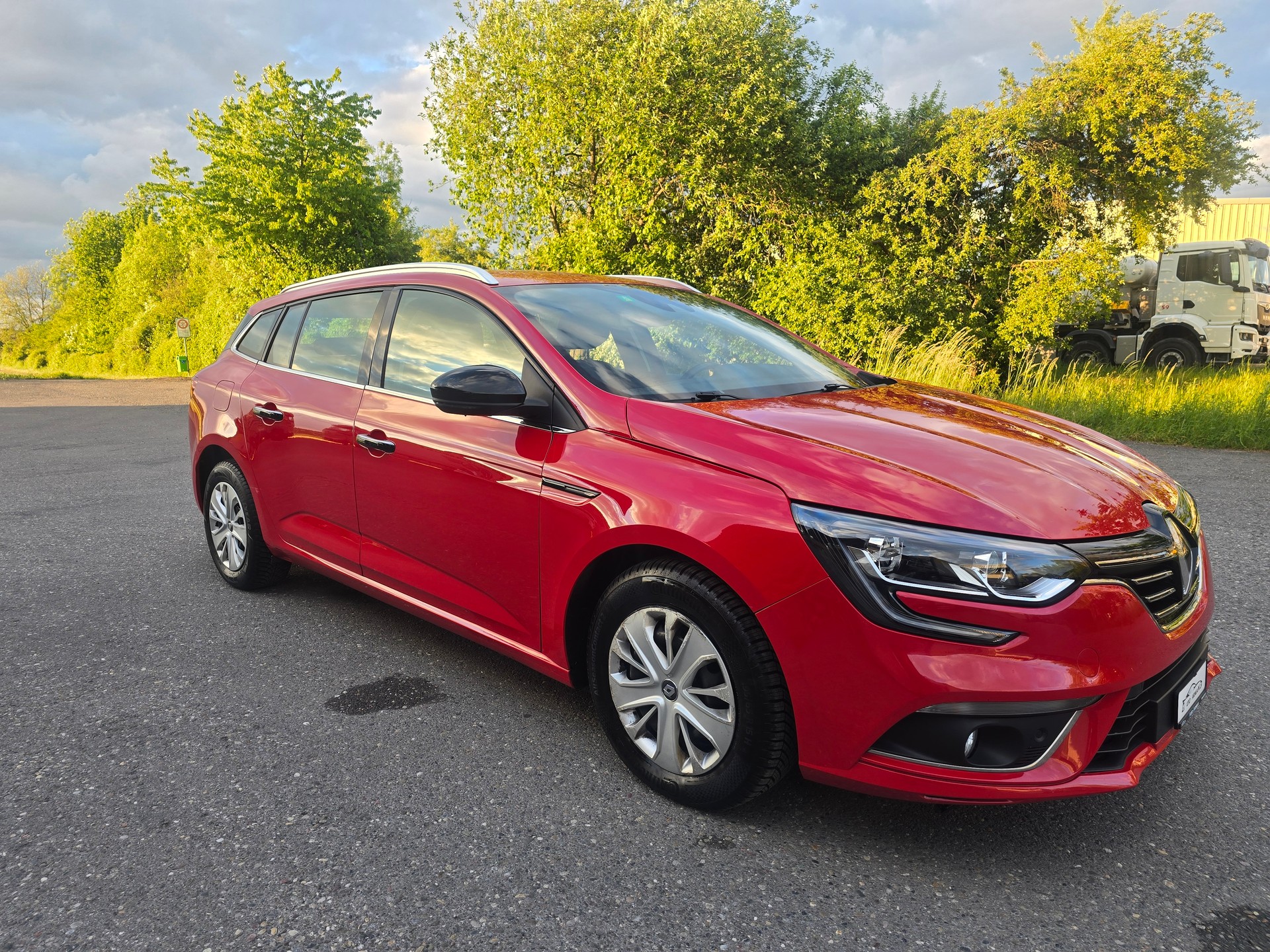 RENAULT Mégane Grandtour 1.5 dCi 90th Anniversary EDC-showroom-element-1