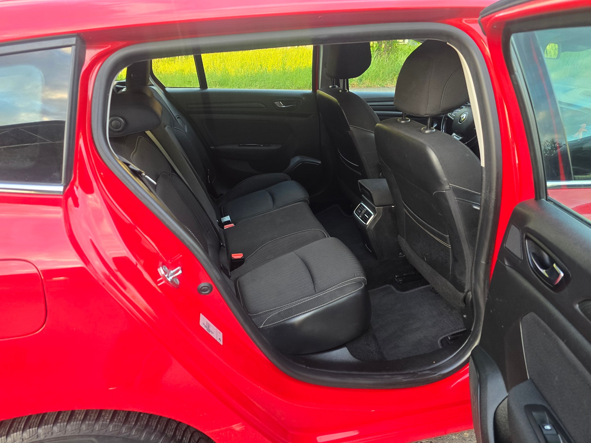 RENAULT Mégane Grandtour 1.5 dCi 90th Anniversary EDC-image-10