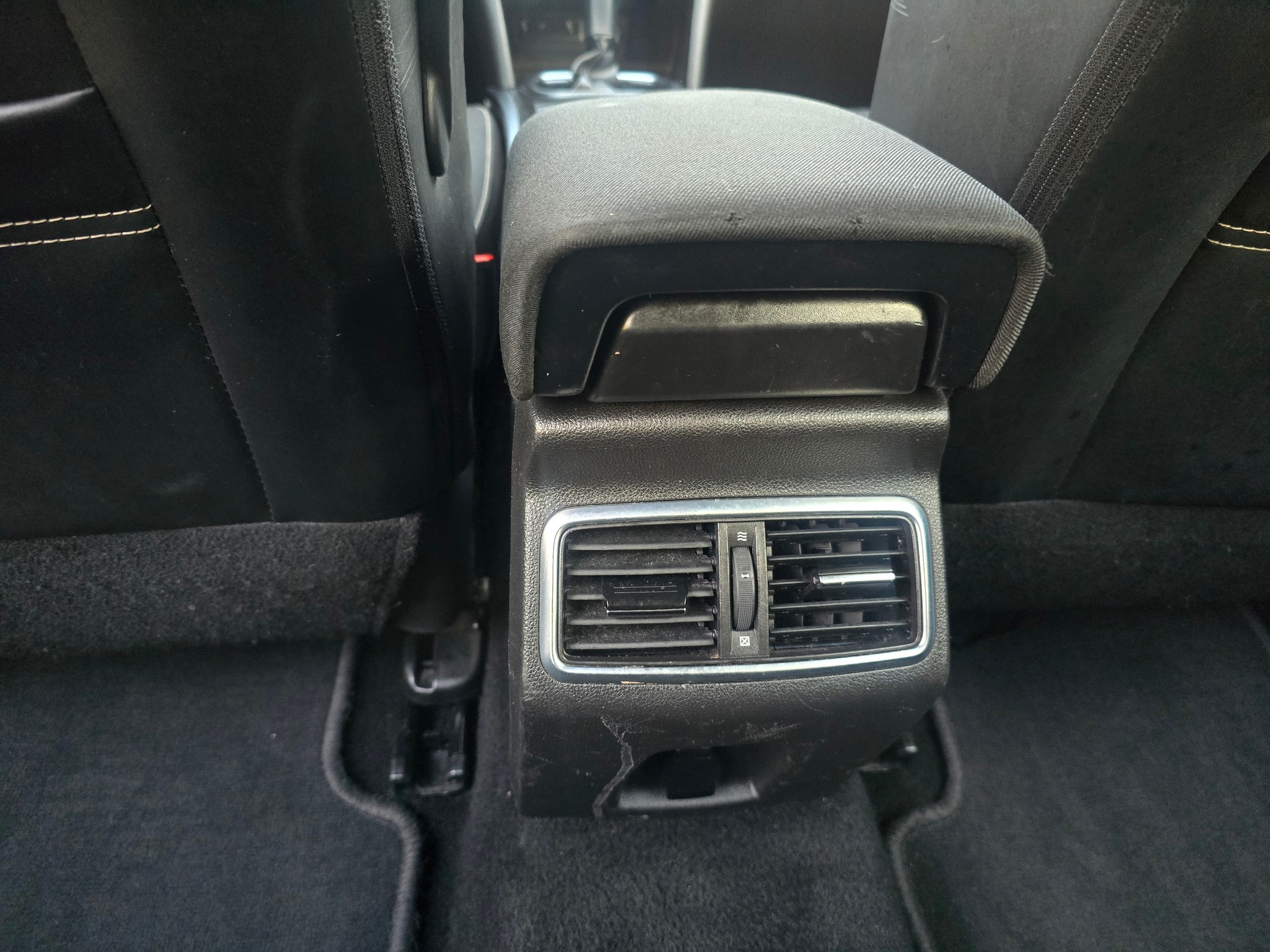 RENAULT Mégane Grandtour 1.5 dCi 90th Anniversary EDC-image-15