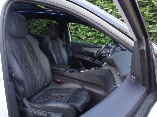 PEUGEOT 3008 2.0 BlueHDi GT EAT-image-3