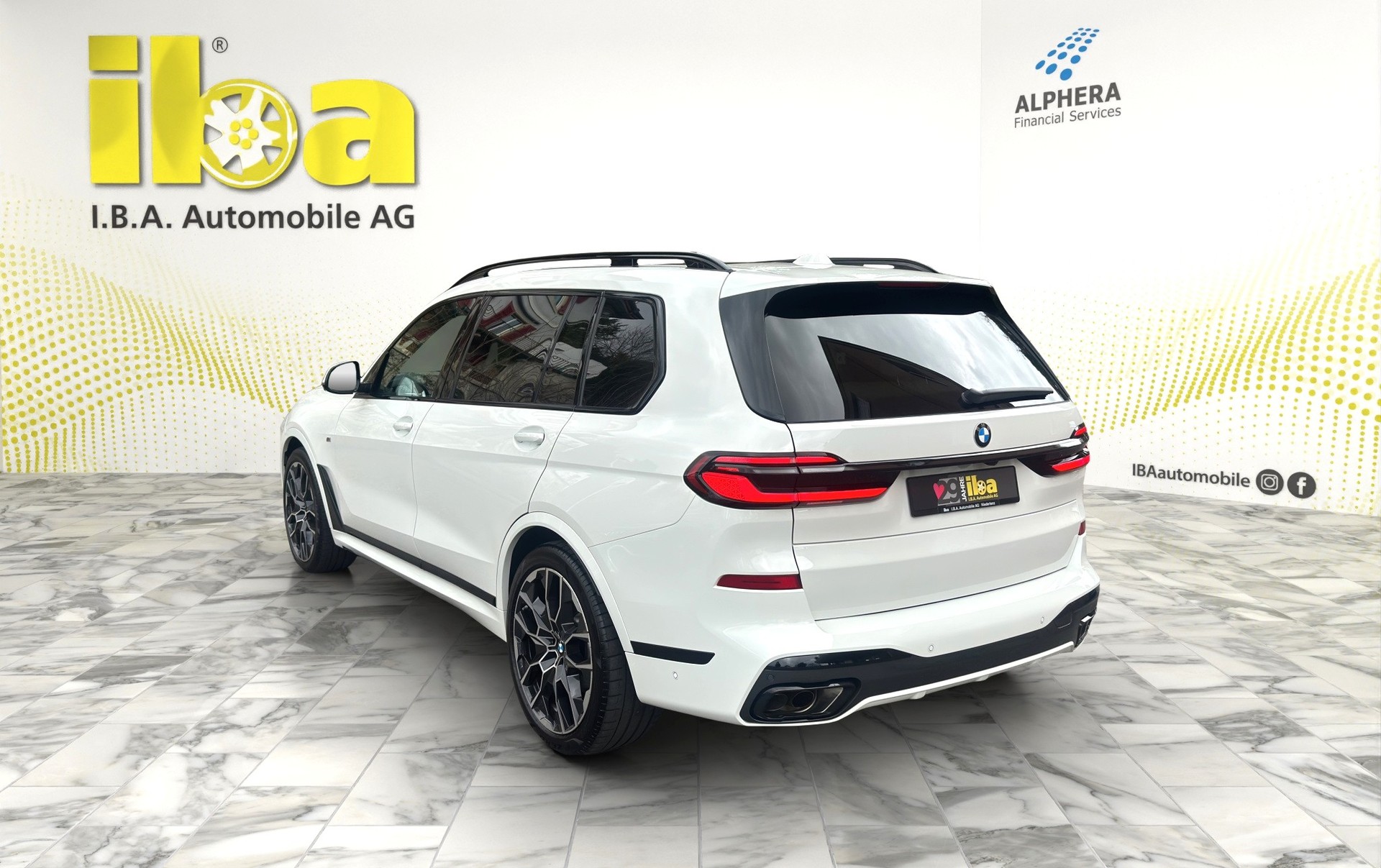 BMW X7 xDrive 48V 40i M Sport Pro (CH) INDIVIDUAL-showroom-element-2