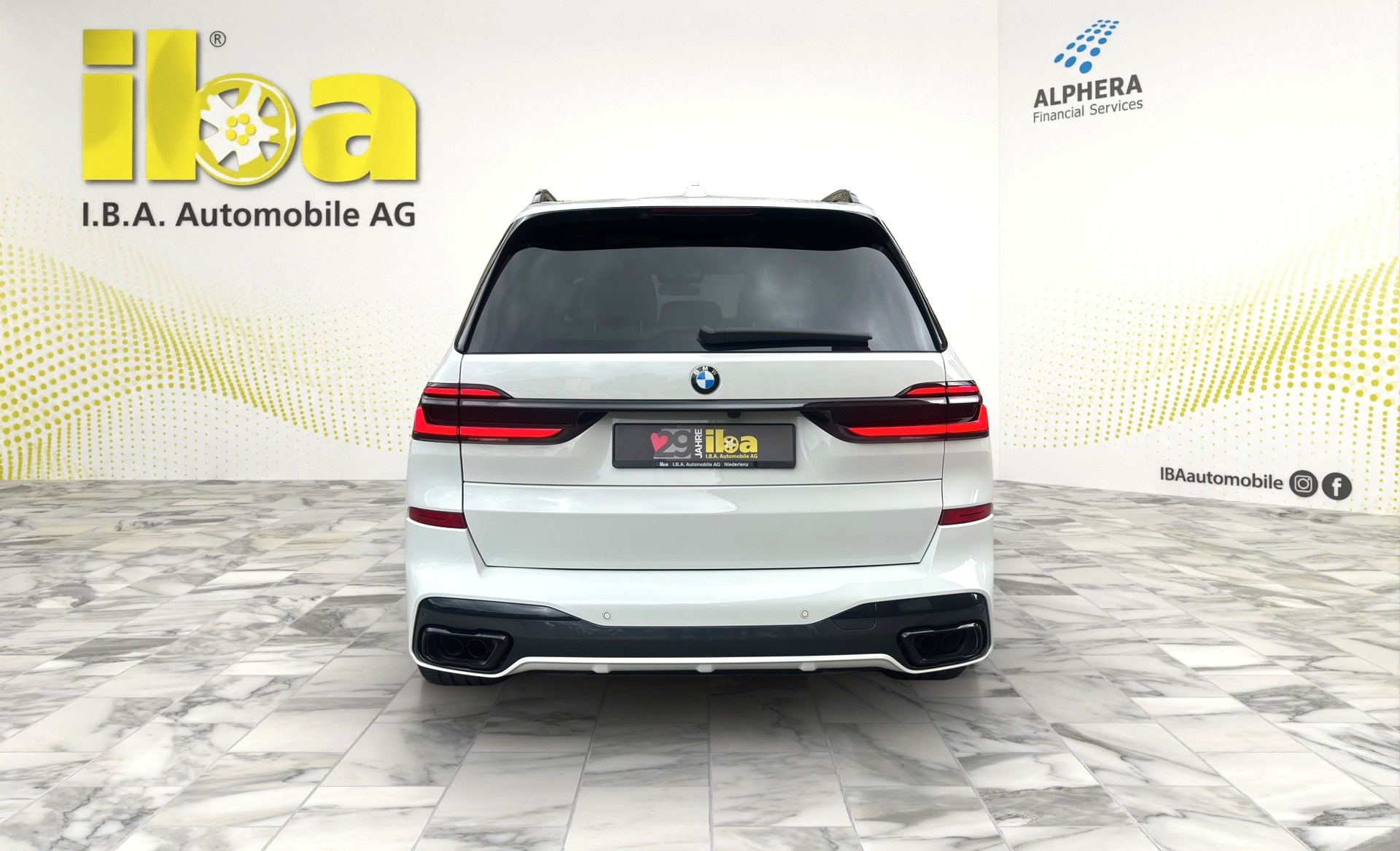 BMW X7 xDrive 48V 40i M Sport Pro (CH) INDIVIDUAL-showroom-element-3