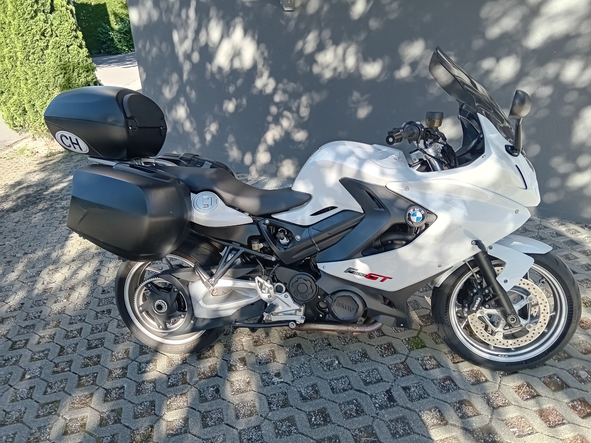 BMW F 800 GT-image-0