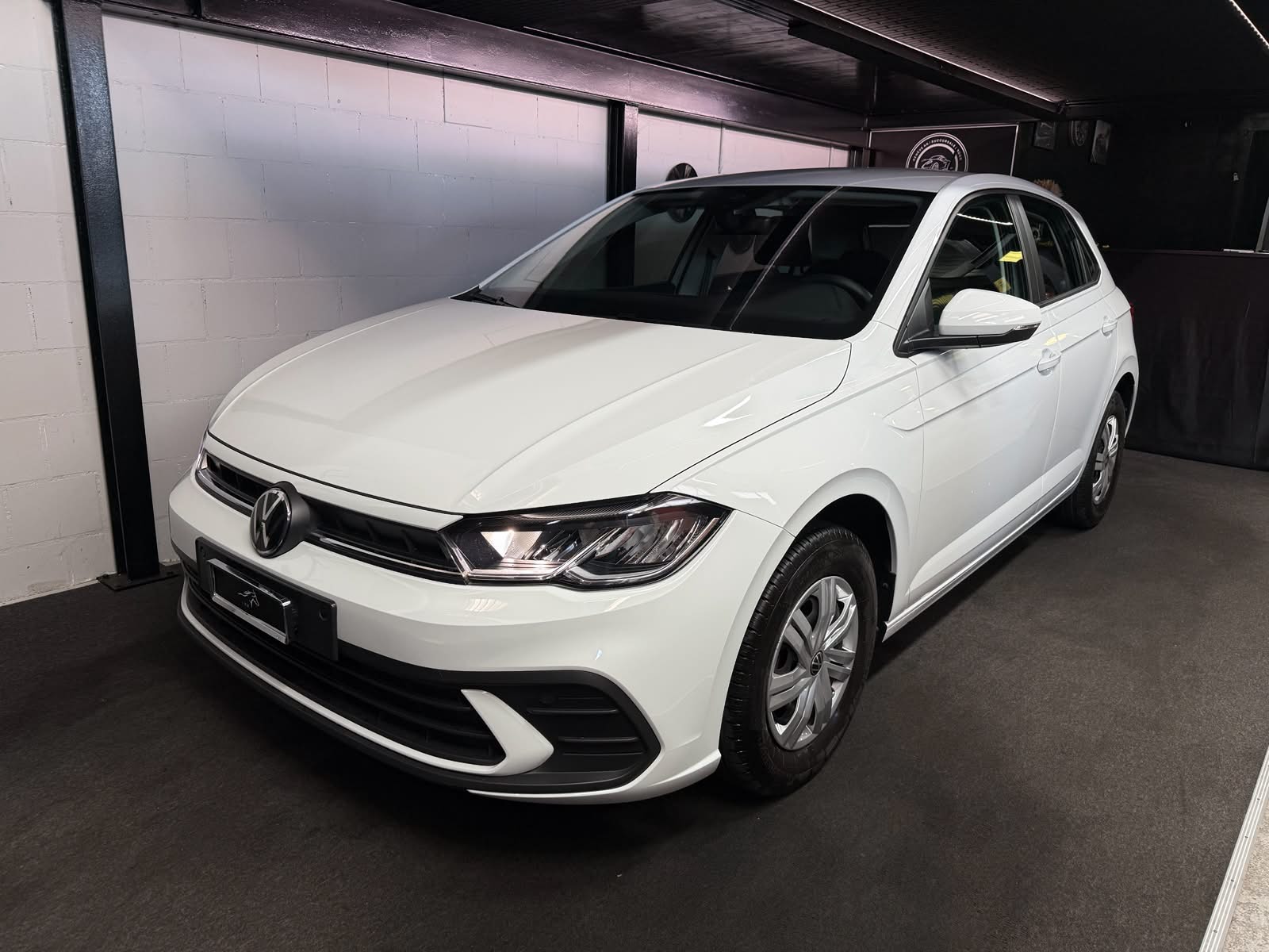VW Polo 1.0 TSI Life-showroom-element-1