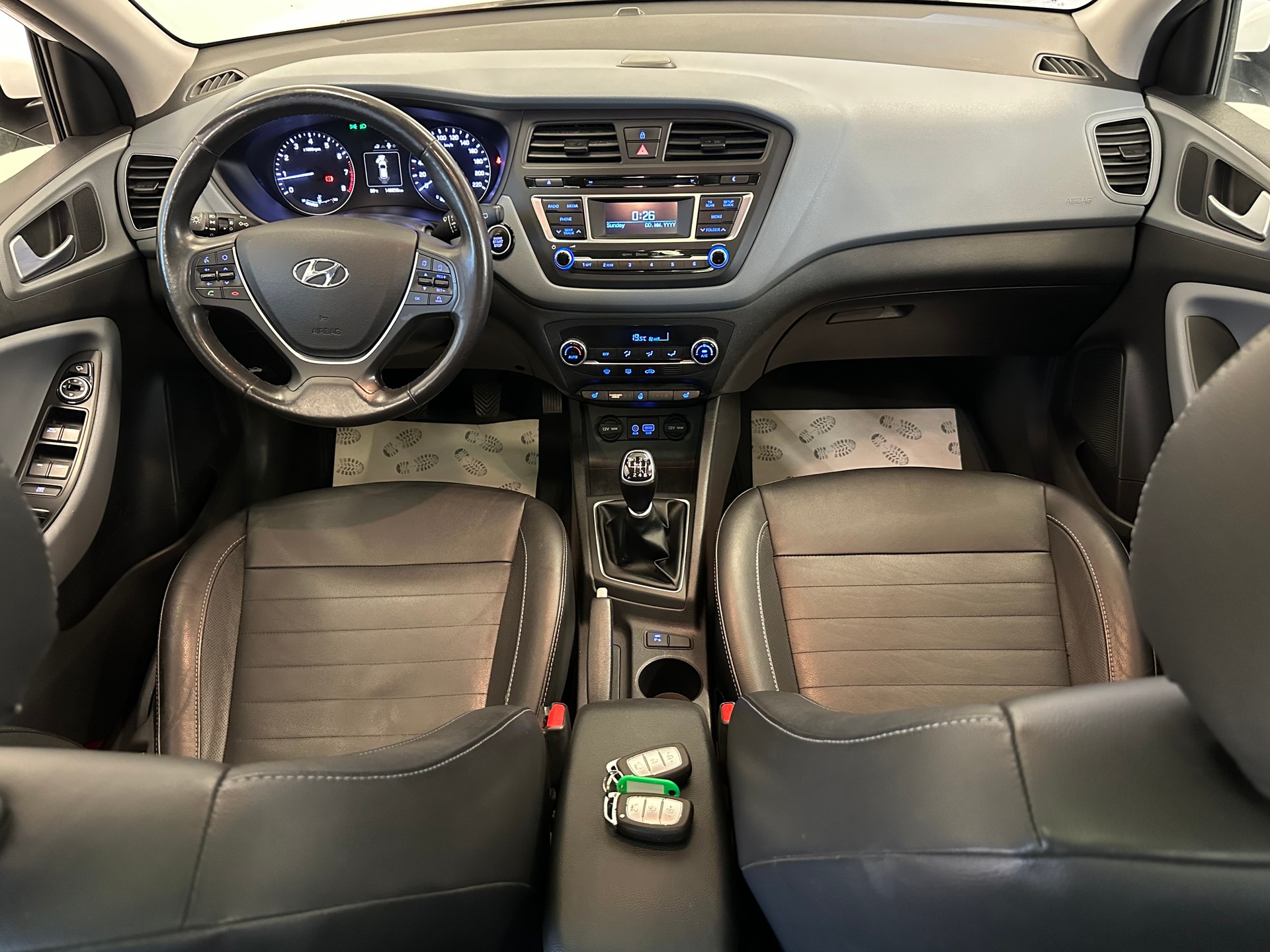 HYUNDAI i20 1.4 Vertex-image-22