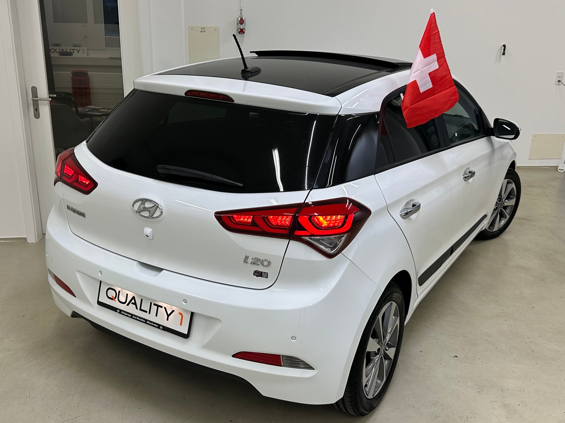 HYUNDAI i20 1.4 Vertex-image-18