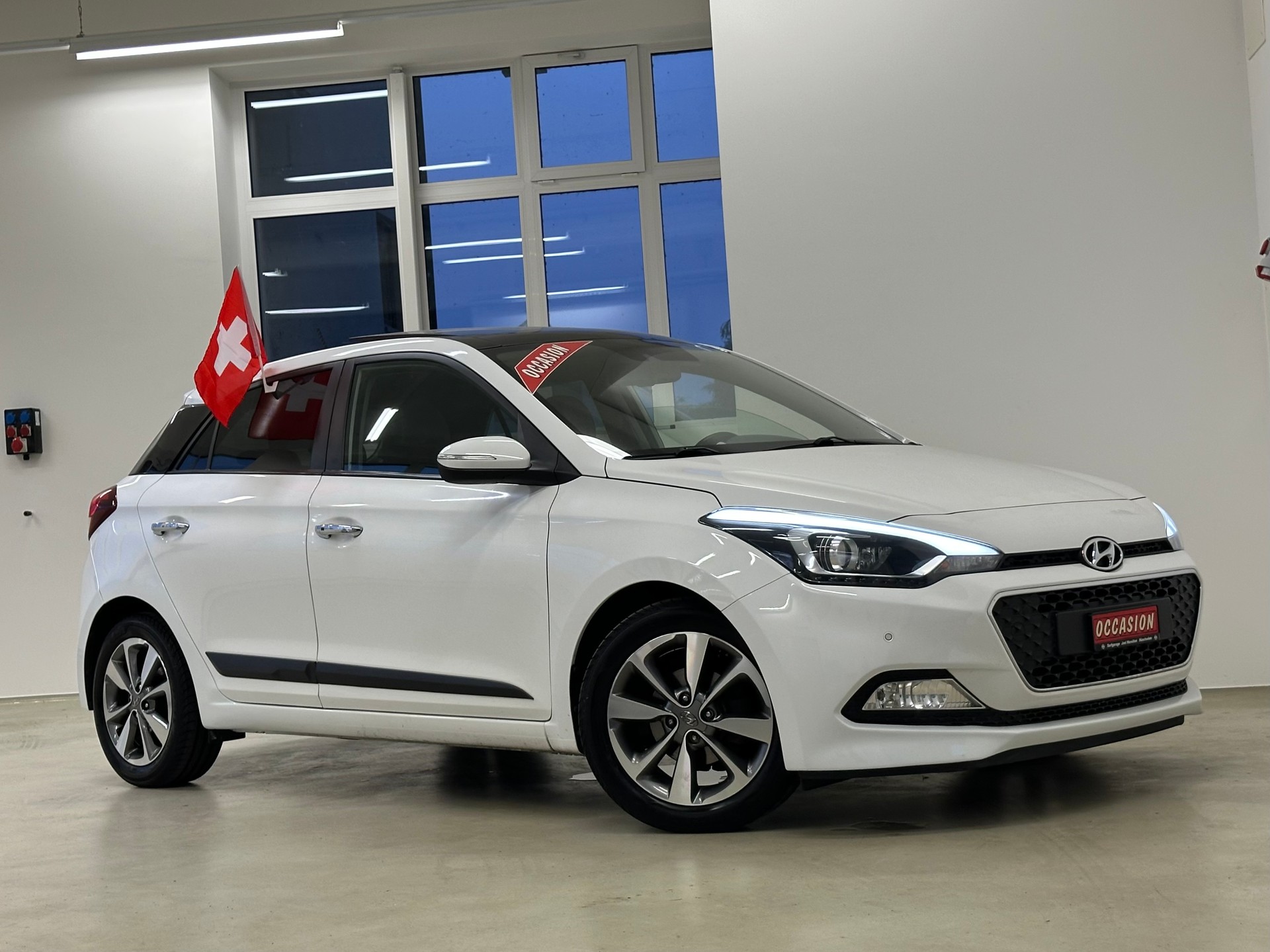 HYUNDAI i20 1.4 Vertex-image-4