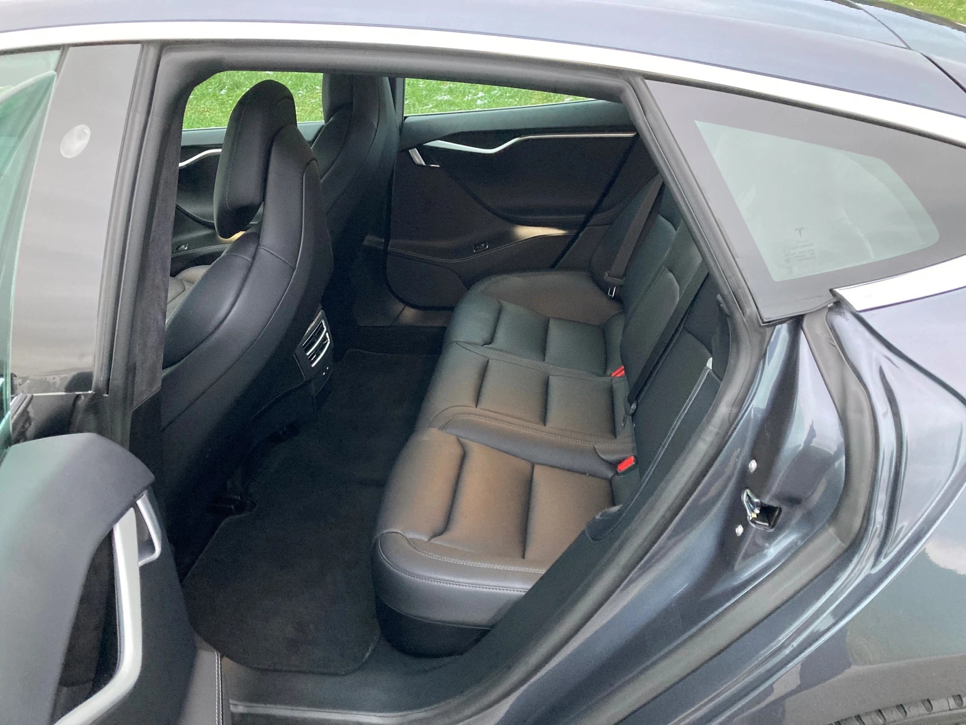 TESLA Model S 75 D 4x4-image-7