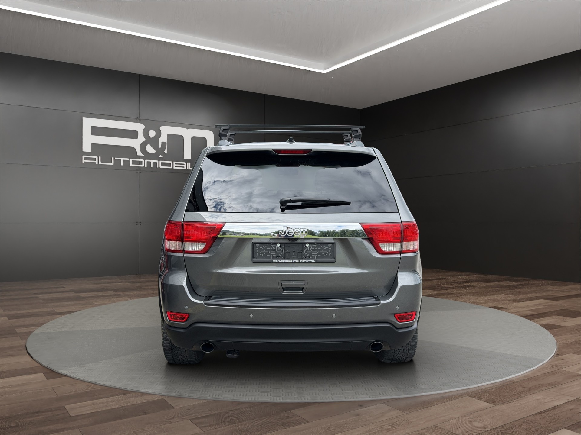 JEEP Grand Cherokee 3.0 CRD Overland Automatic-image-5
