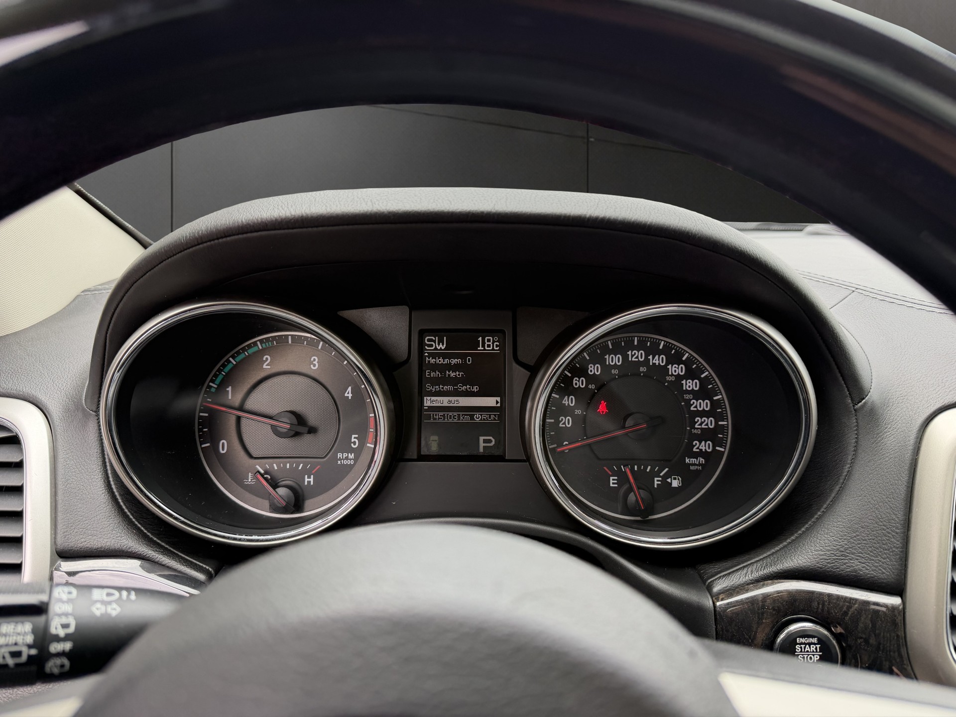 JEEP Grand Cherokee 3.0 CRD Overland Automatic-image-9