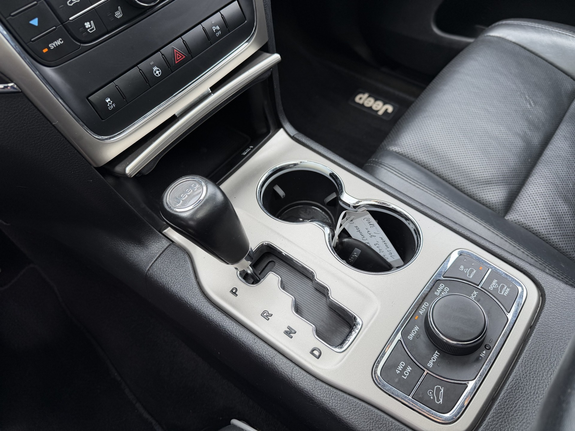 JEEP Grand Cherokee 3.0 CRD Overland Automatic-image-12
