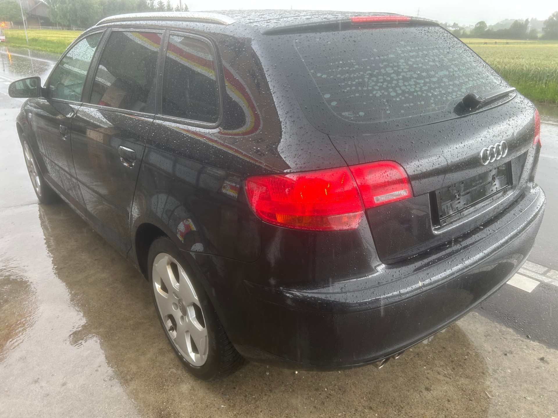 AUDI A3 Sportback 3.2 V6 Ambition quattro-image-4