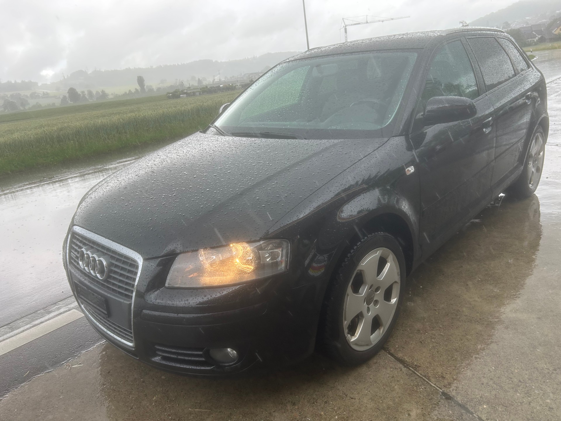 AUDI A3 Sportback 3.2 V6 Ambition quattro-image-1