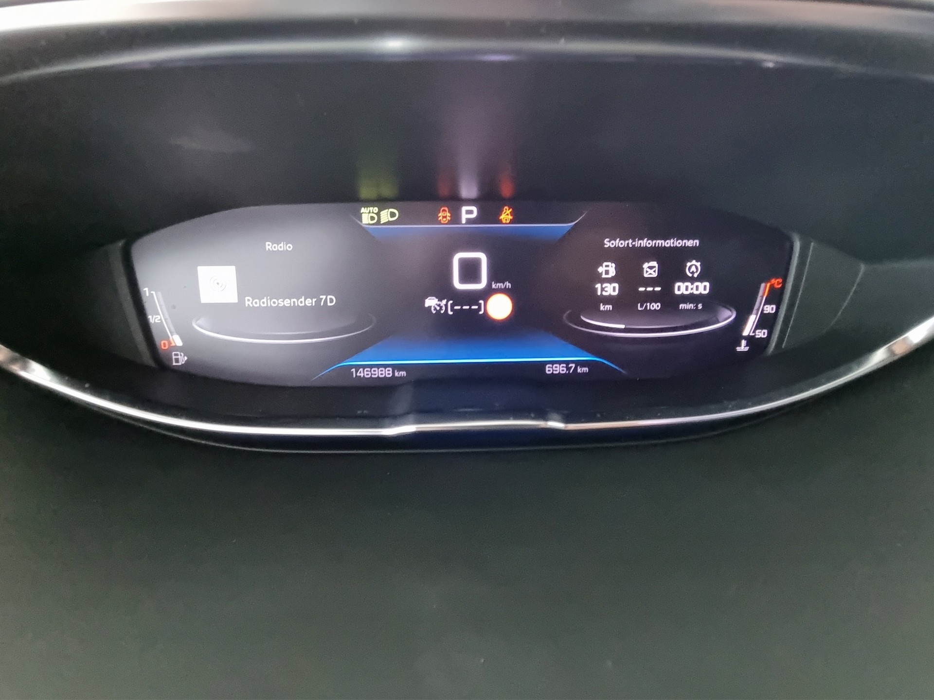PEUGEOT 3008 1.2 STT GT-Line-image-10