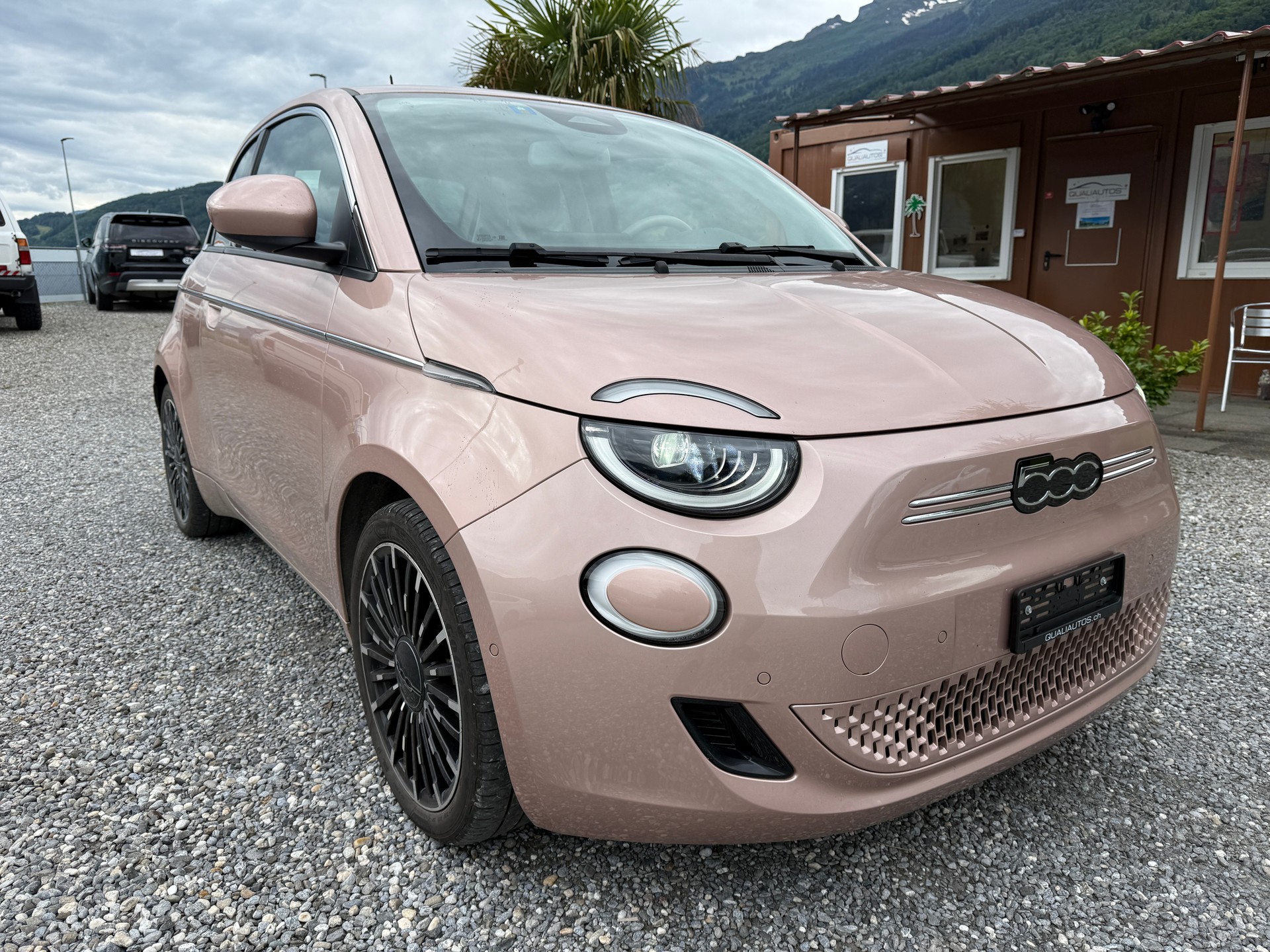 FIAT 500e 3+1 Türen electric 87 kW La Prima-showroom-element-2