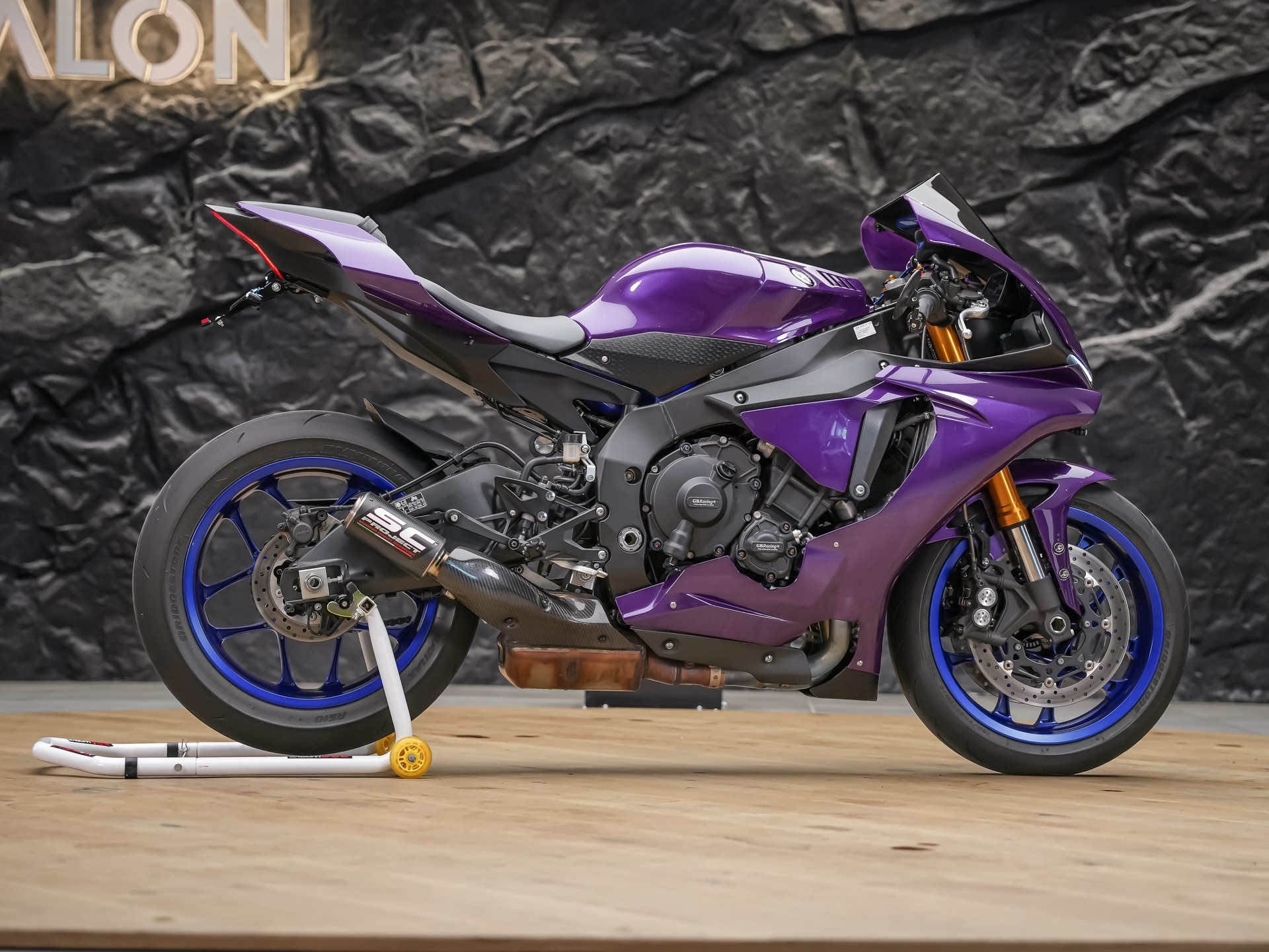 YAMAHA YZF-R1 ABS *Spezial Lackierung*SC Project*Kurzheck*-image-1
