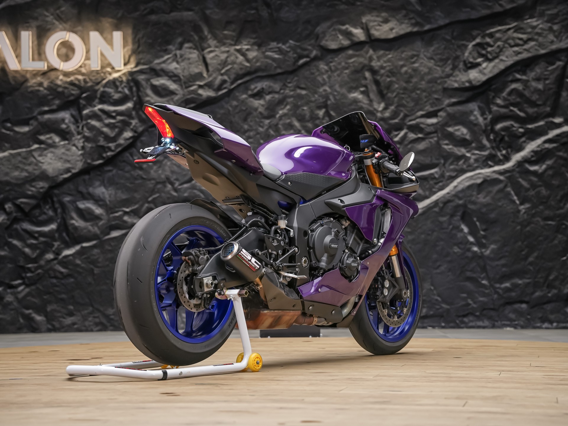 YAMAHA YZF-R1 ABS *Spezial Lackierung*SC Project*Kurzheck*-image-2