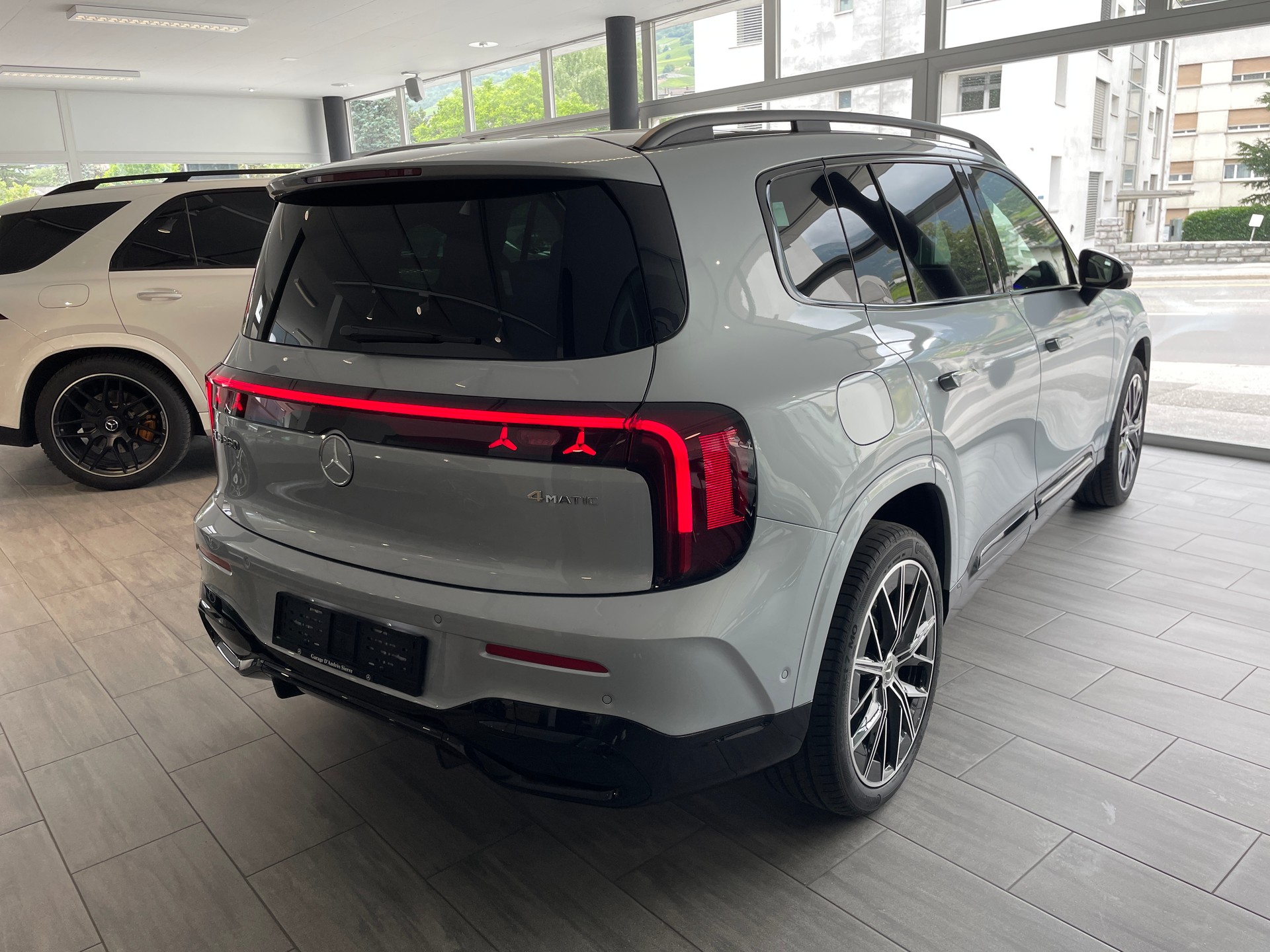 MERCEDES-BENZ Mercedes-Benz GLB 350 4M 7 places AMG Line-image-4