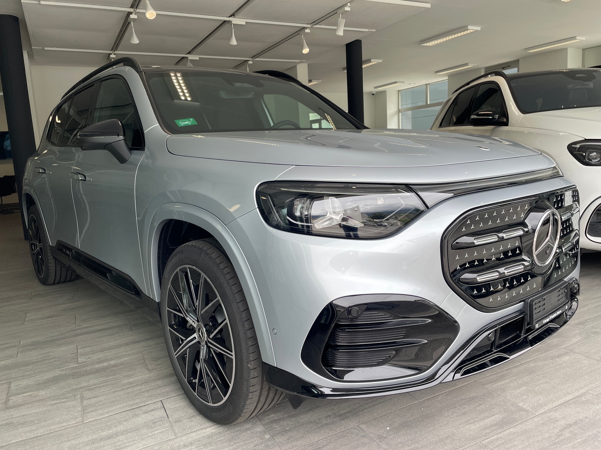 MERCEDES-BENZ Mercedes-Benz GLB 350 4M 7 places AMG Line-showroom-element-2
