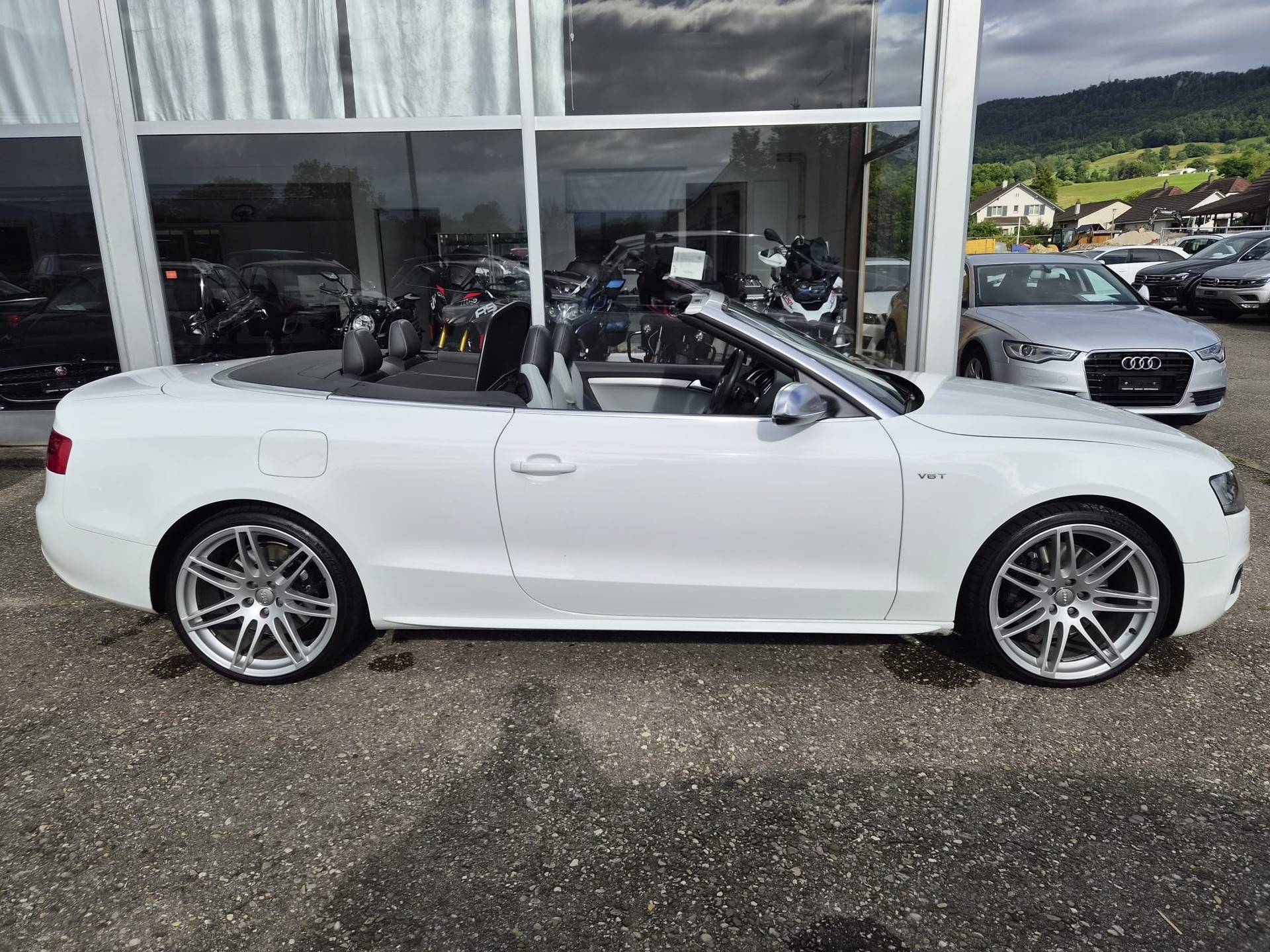 AUDI S5 Cabrio 3.0 TFSI quattro S-tronic-showroom-element-1