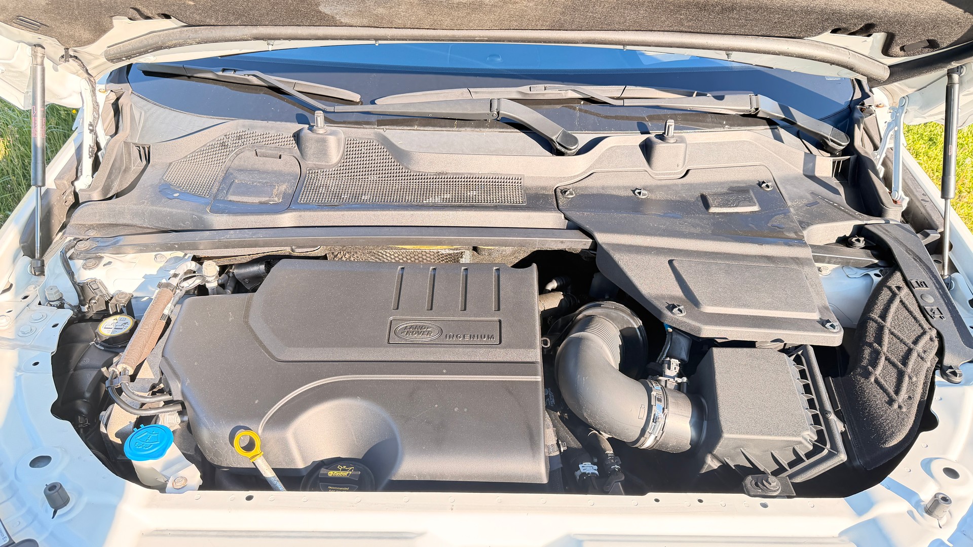 LAND ROVER Discovery Sport 2.0 Si4 HSE Advantage AT9-image-9