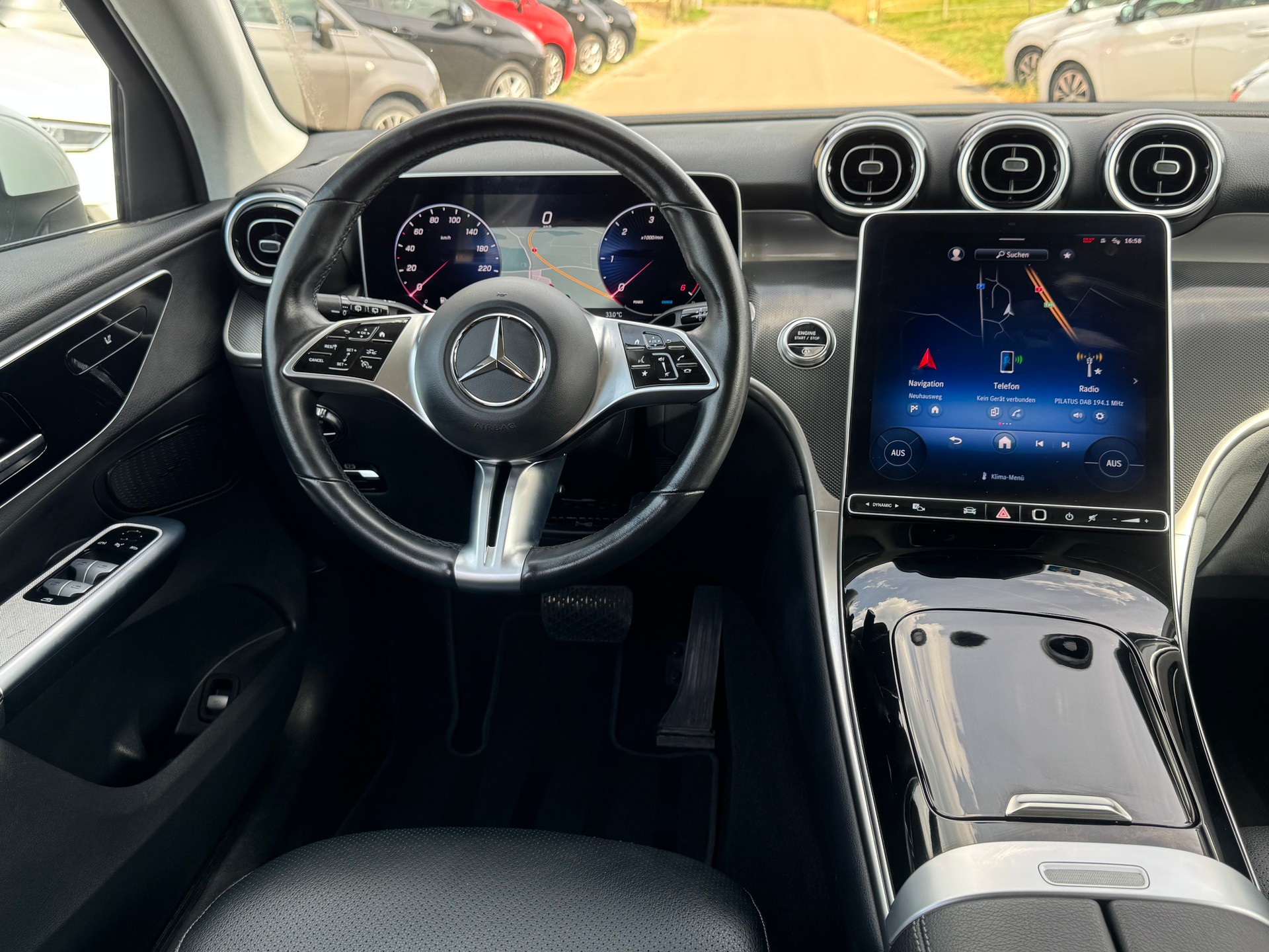 MERCEDES-BENZ GLC 220 d 4Matic 9G-Tronic-image-9