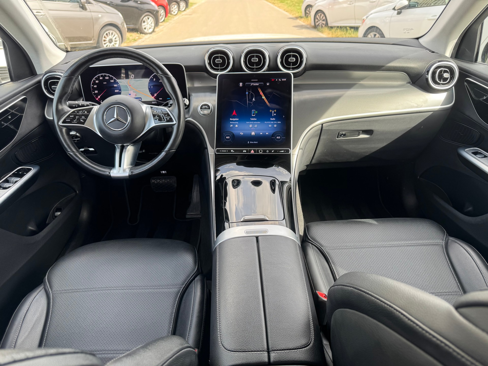 MERCEDES-BENZ GLC 220 d 4Matic 9G-Tronic-image-8
