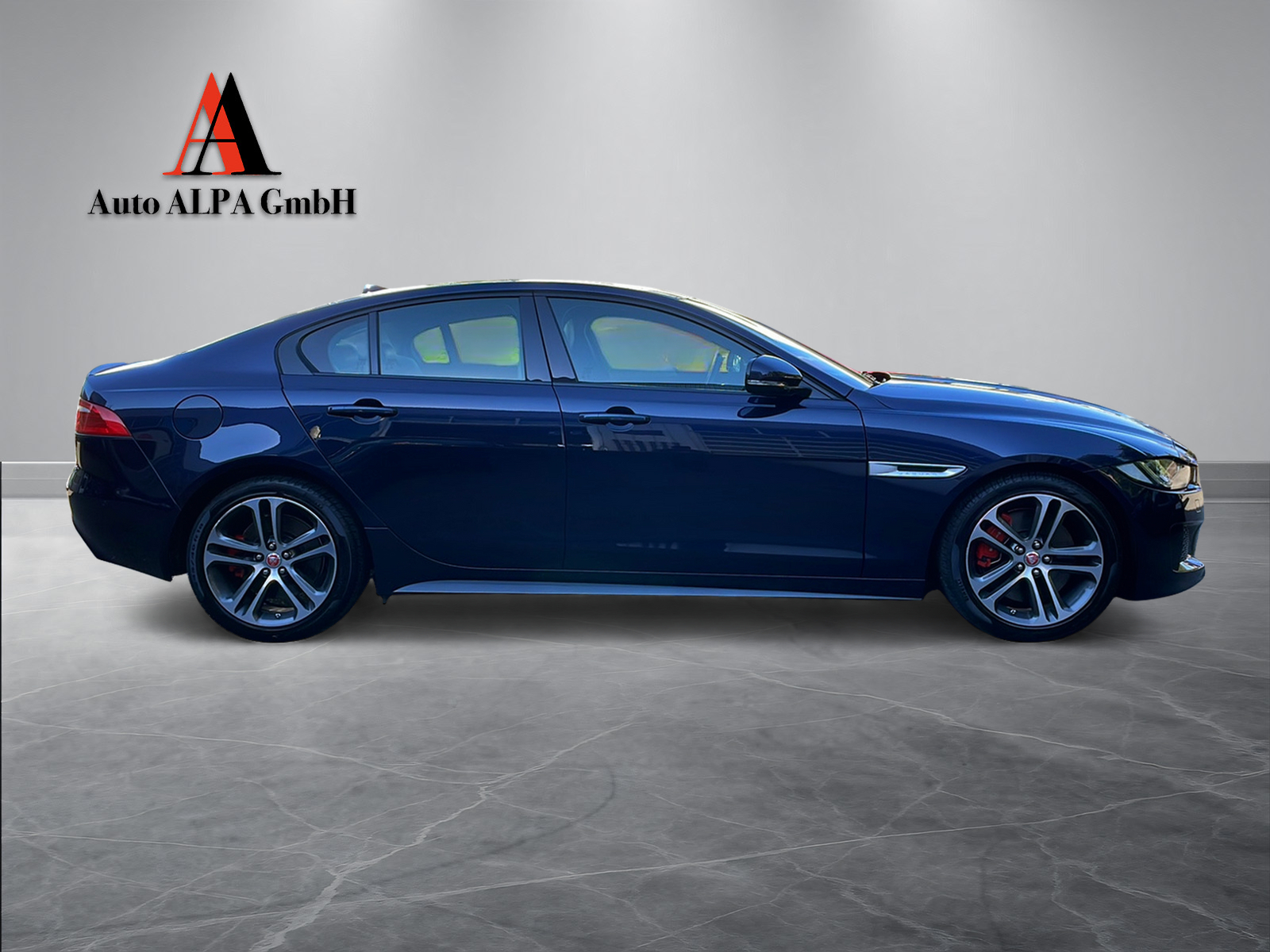 JAGUAR XE S 3.0 Automatic-image-4