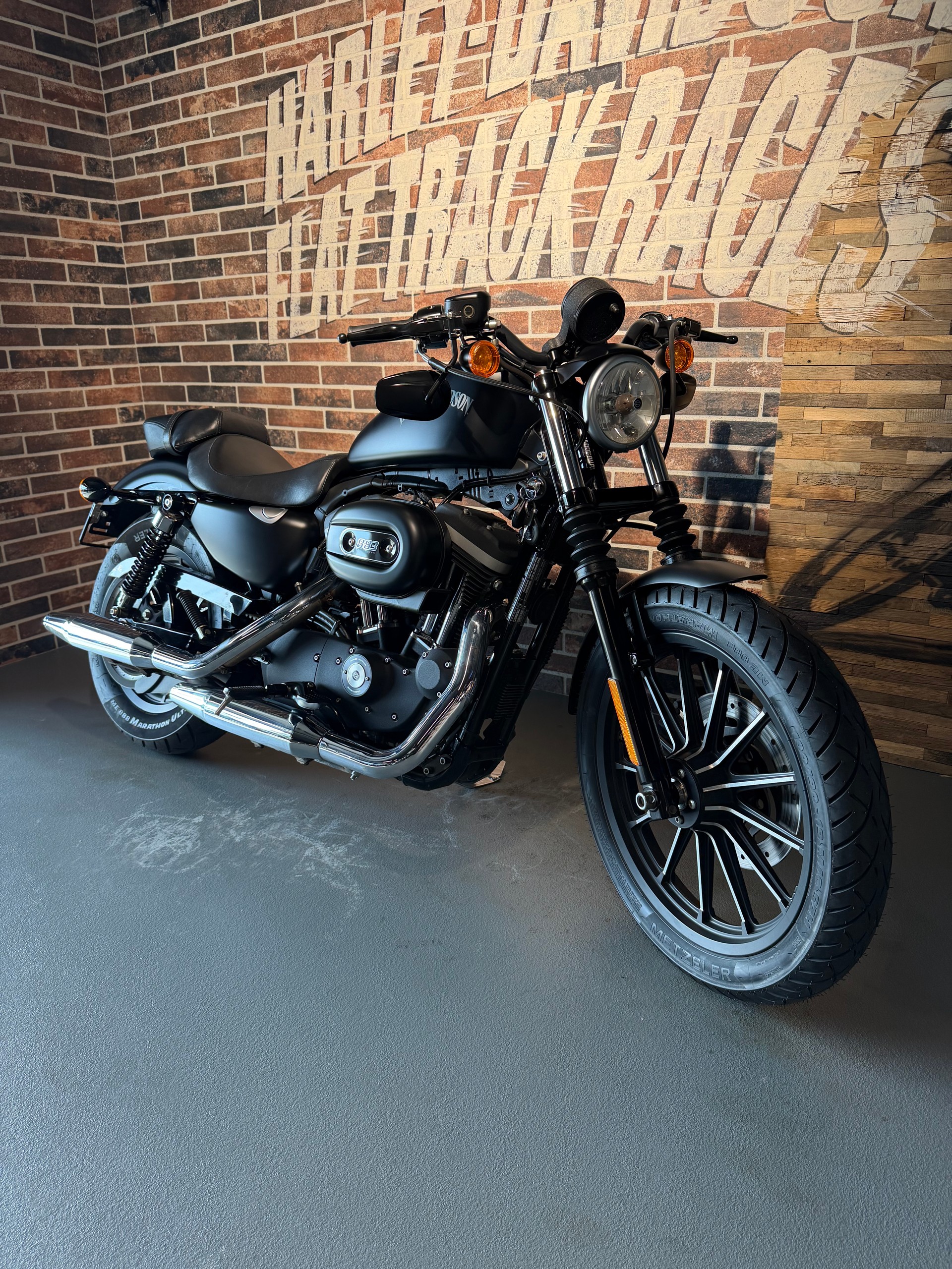 HARLEY-DAVIDSON XL 883 N Sportster Iron-image-7