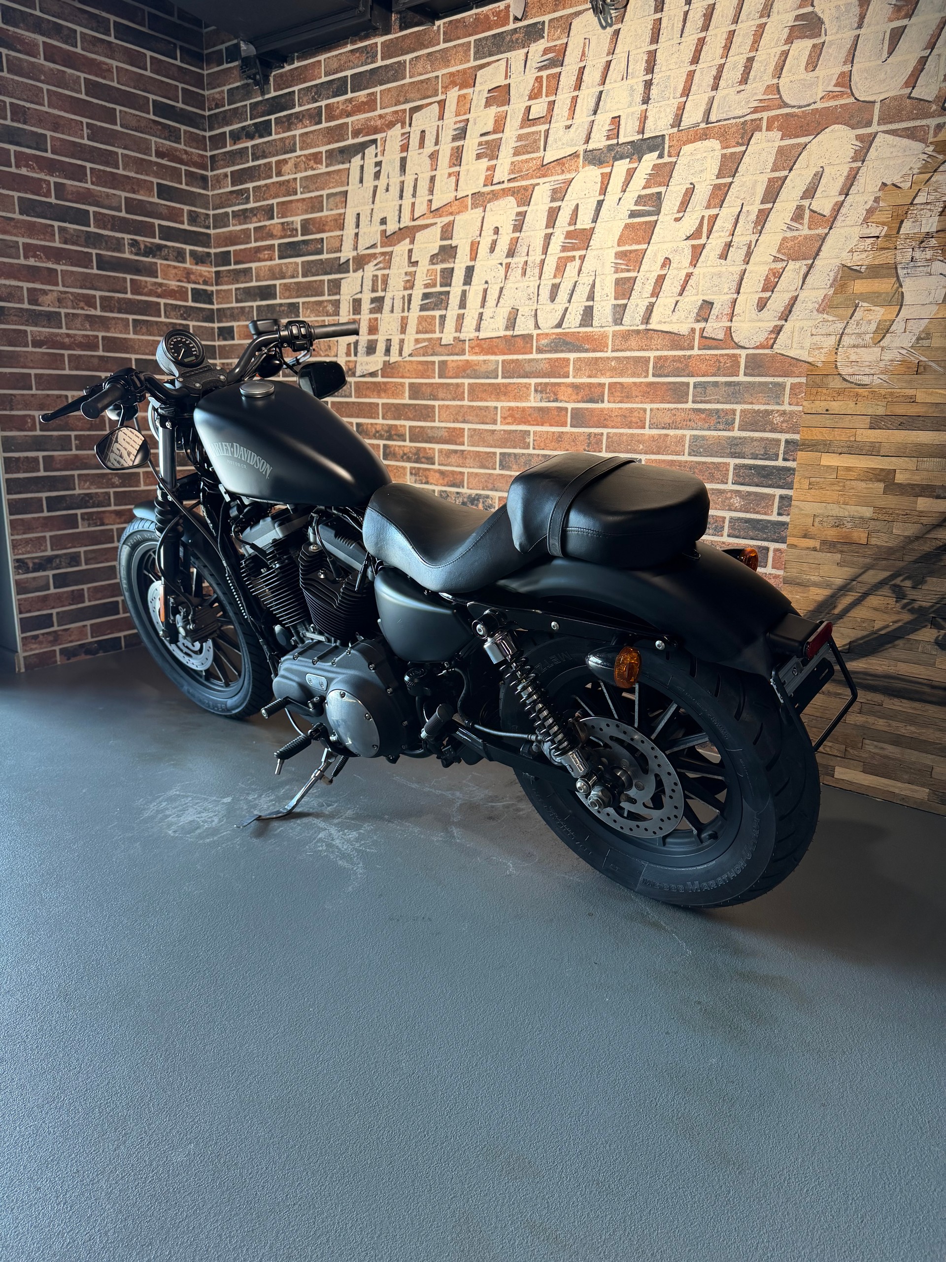 HARLEY-DAVIDSON XL 883 N Sportster Iron-image-5