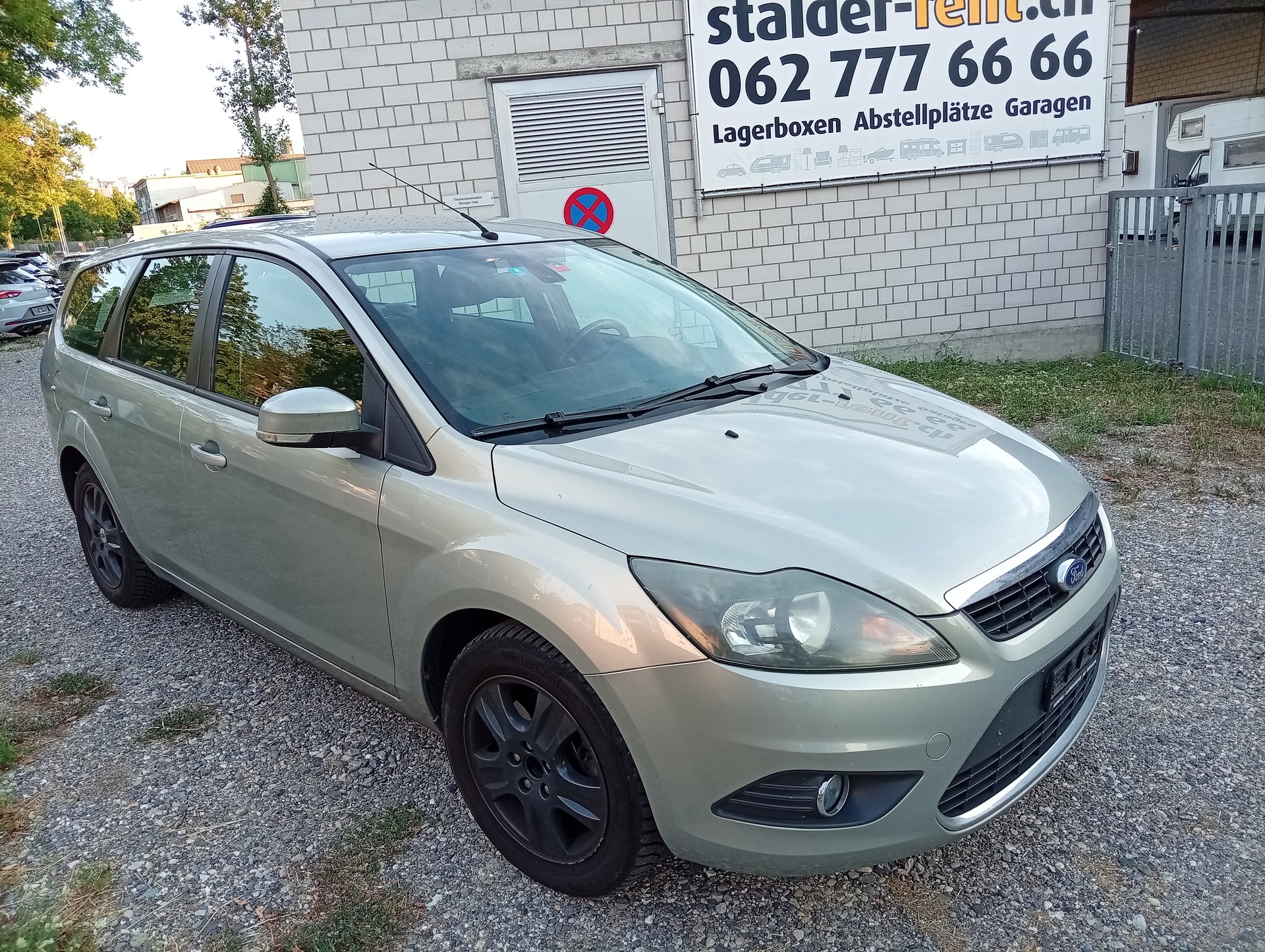 FORD Focus 2.0i Titanium-image-6