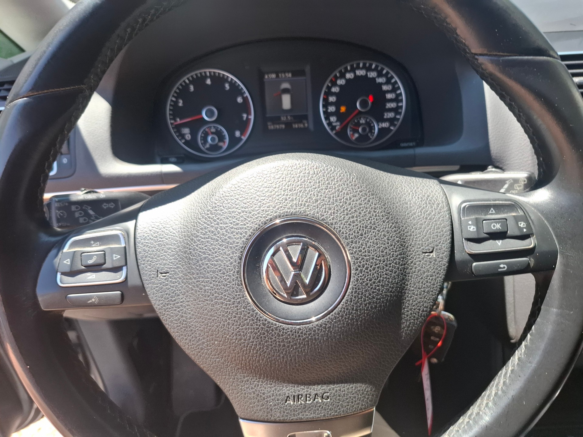 VW Touran 1.4 TSI Trendline-image-14