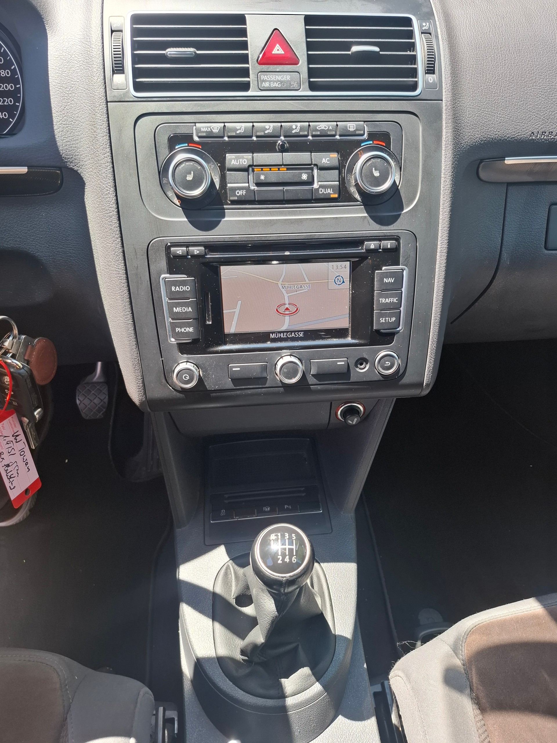 VW Touran 1.4 TSI Trendline-image-13