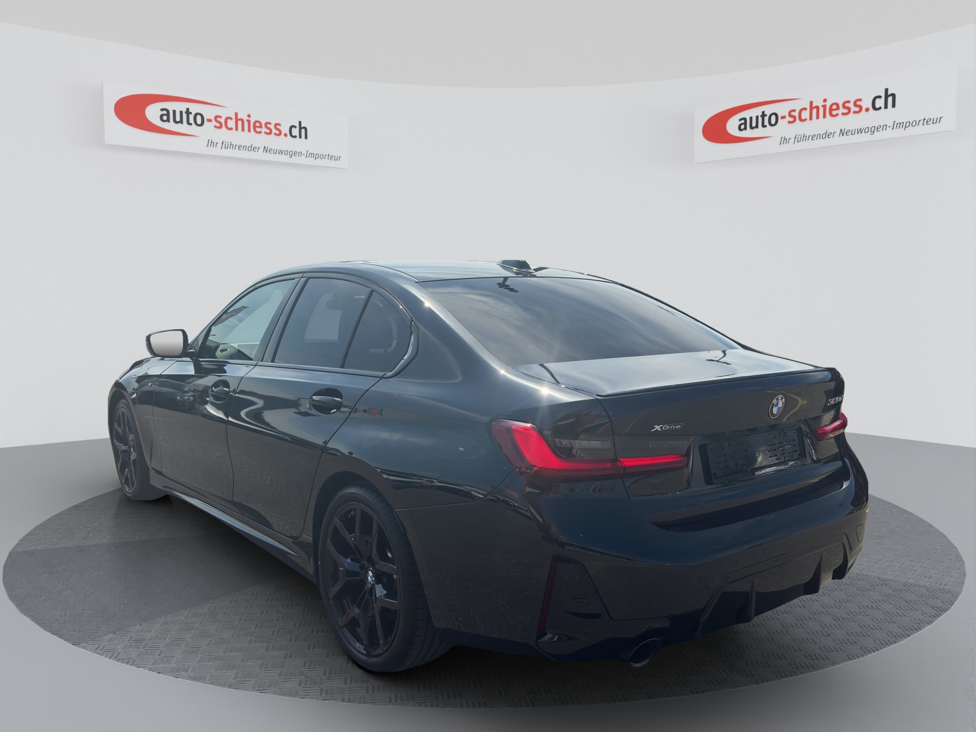 BMW 320d M Sport Pro xDrive 48V Steptronic Shadow Line-showroom-element-2