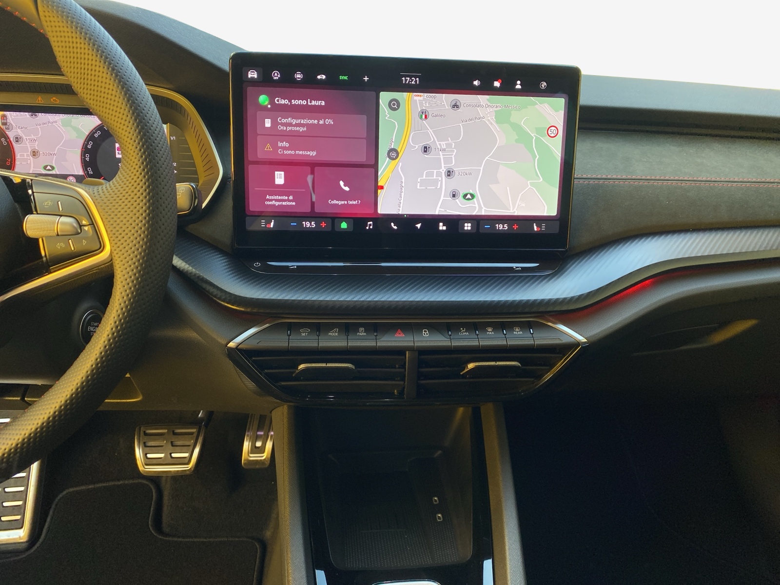 SKODA Octavia Combi 2.0 TSI DSG RS 30 Years Edition-image-12